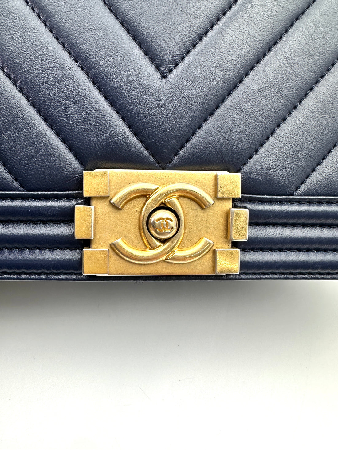 Chanel LeBoy Navy Chevron Quilted Leather Medium Size Flap Bag With Gold Buckle(24***86) CC2278