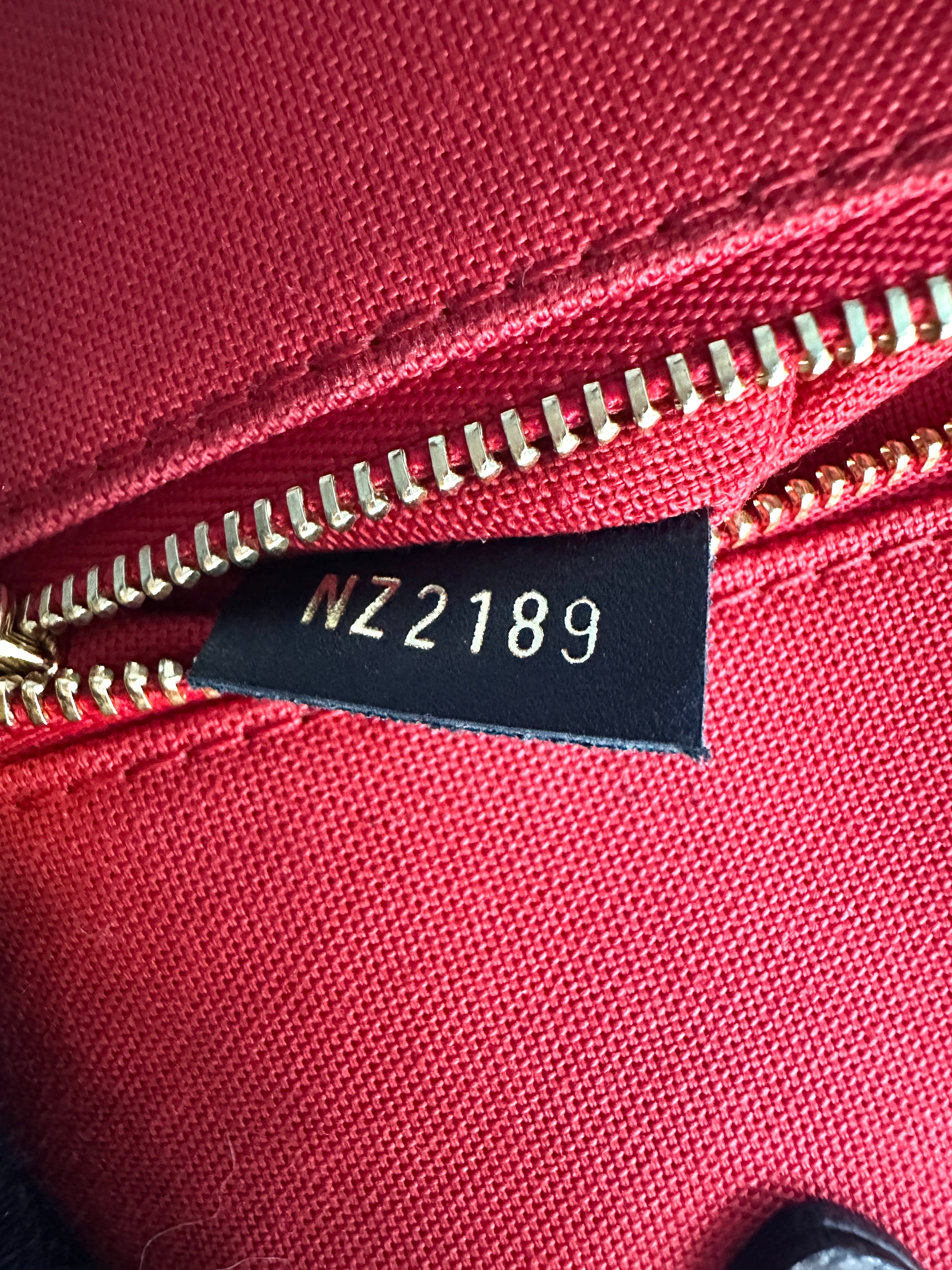 Louis Vuitton Onthego GM Monogram Canvas Handle Bag LV3132