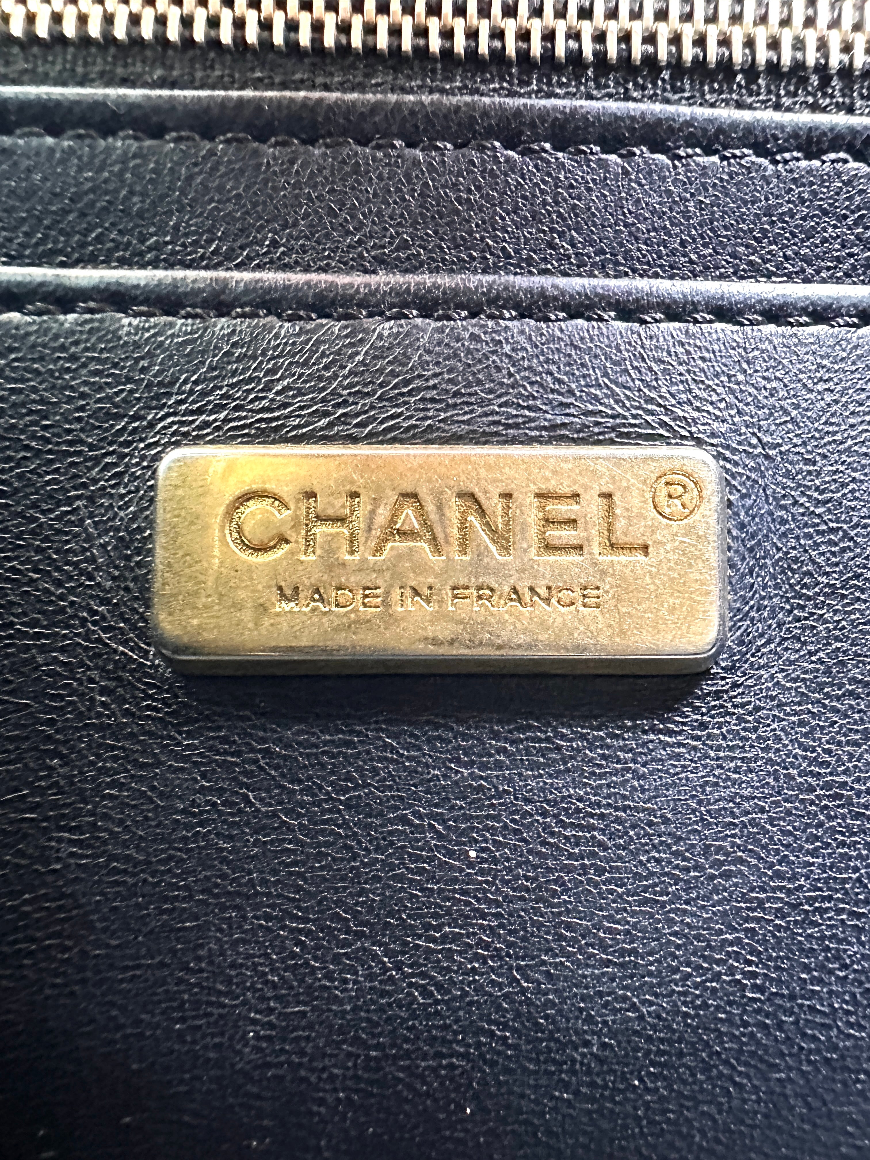 Chanel Classic Flap Black Python Leather Shoulder Bag(25***72) CC2301