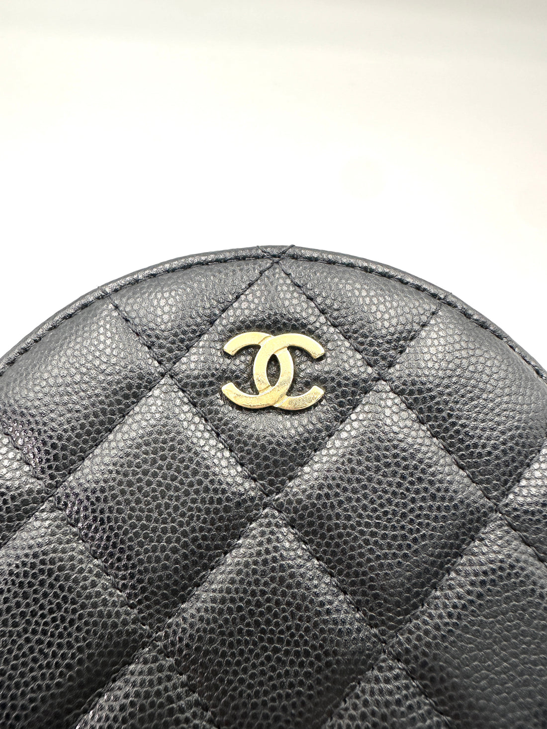 Chanel Black Quilted Leather Round Clutch(29***04) CC2295