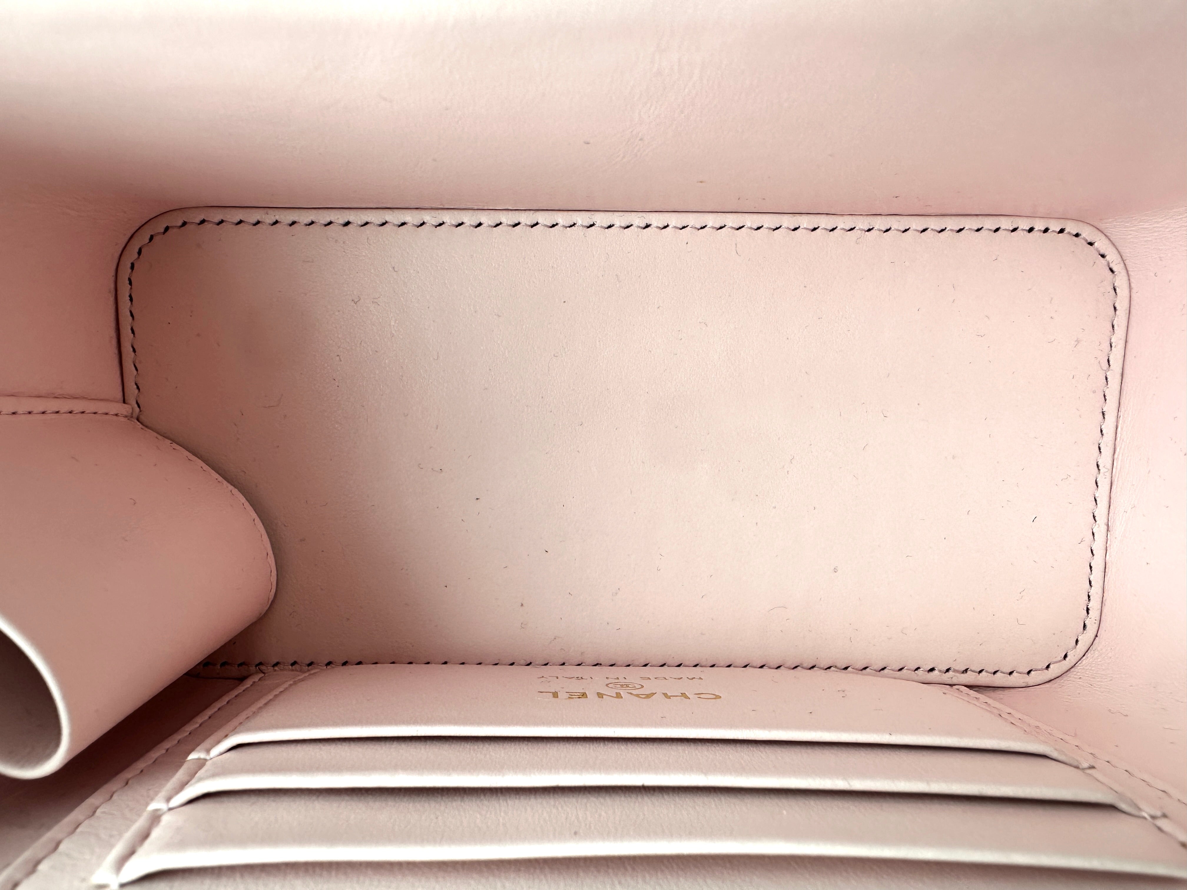 Chanel Pink Quilted Leather Vanity Case(32***46) CC2299