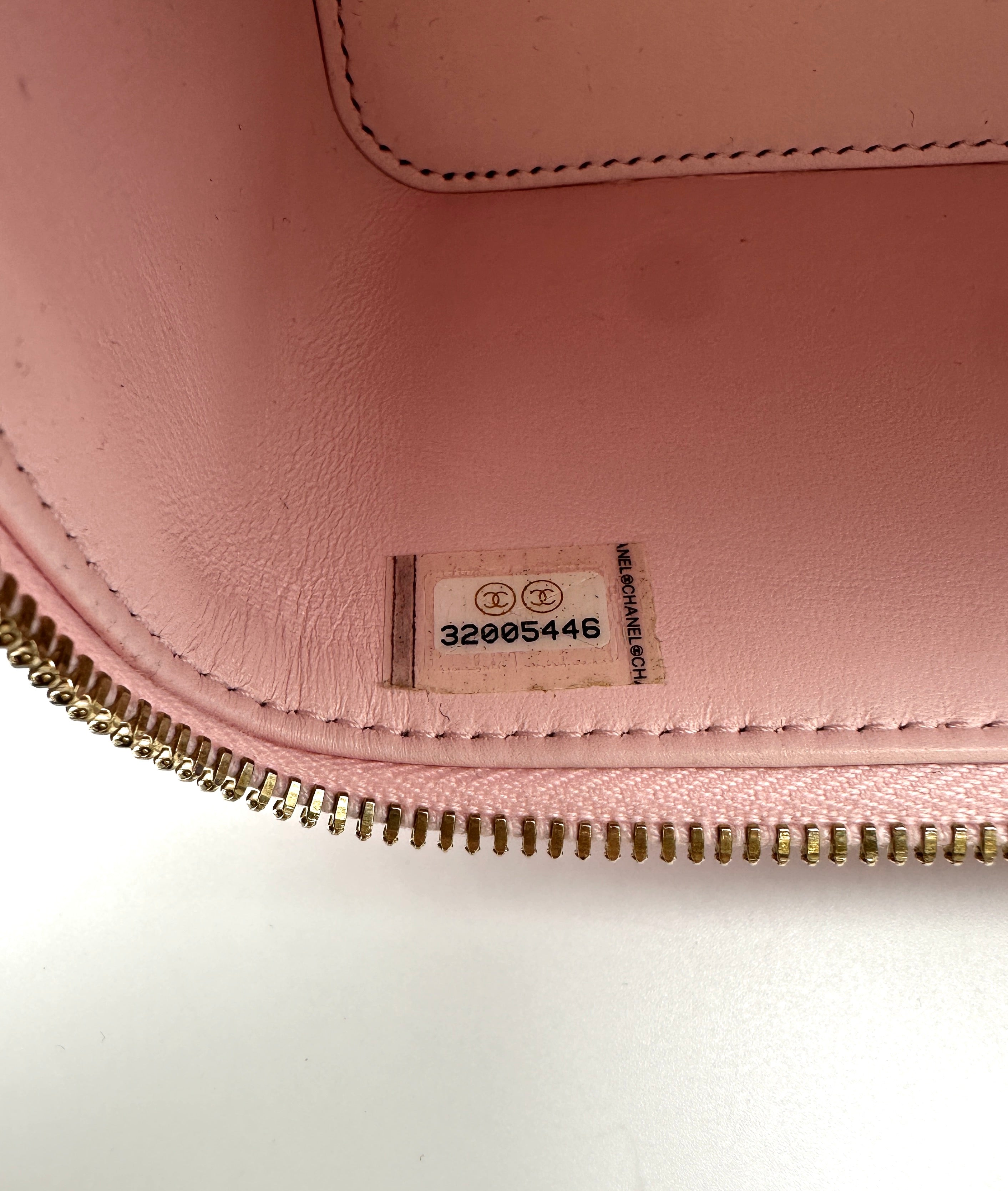 Chanel Pink Quilted Leather Vanity Case(32***46) CC2299