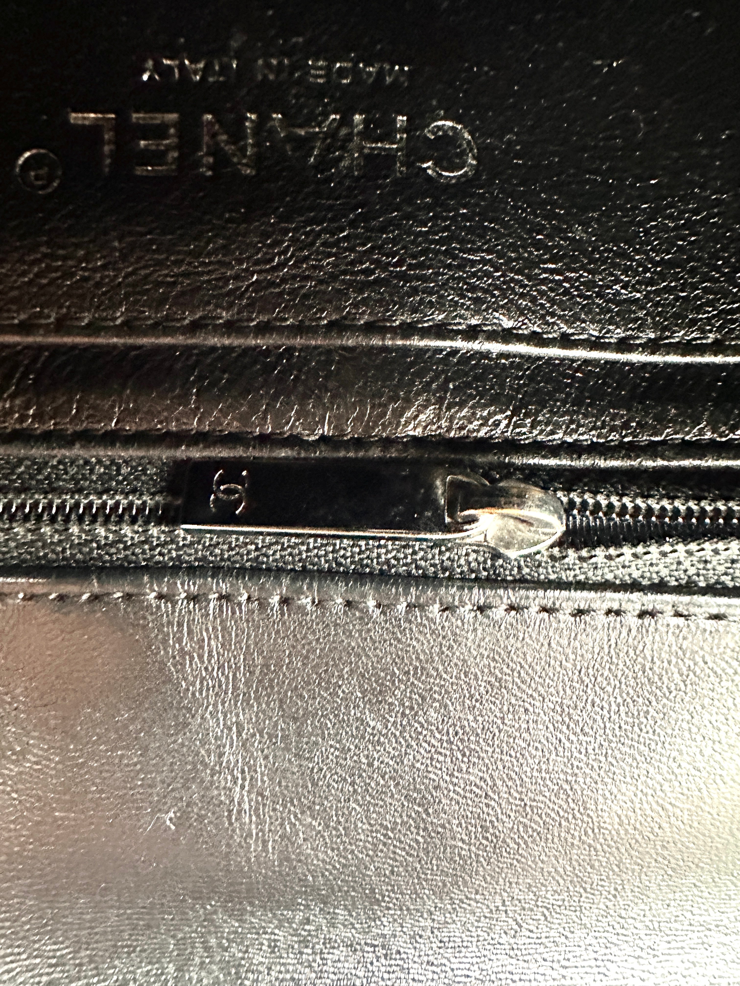 Chanel Classic Flap Black Quilted Patent Leather Medium Size Shoulder Bag(18***35) CC2298