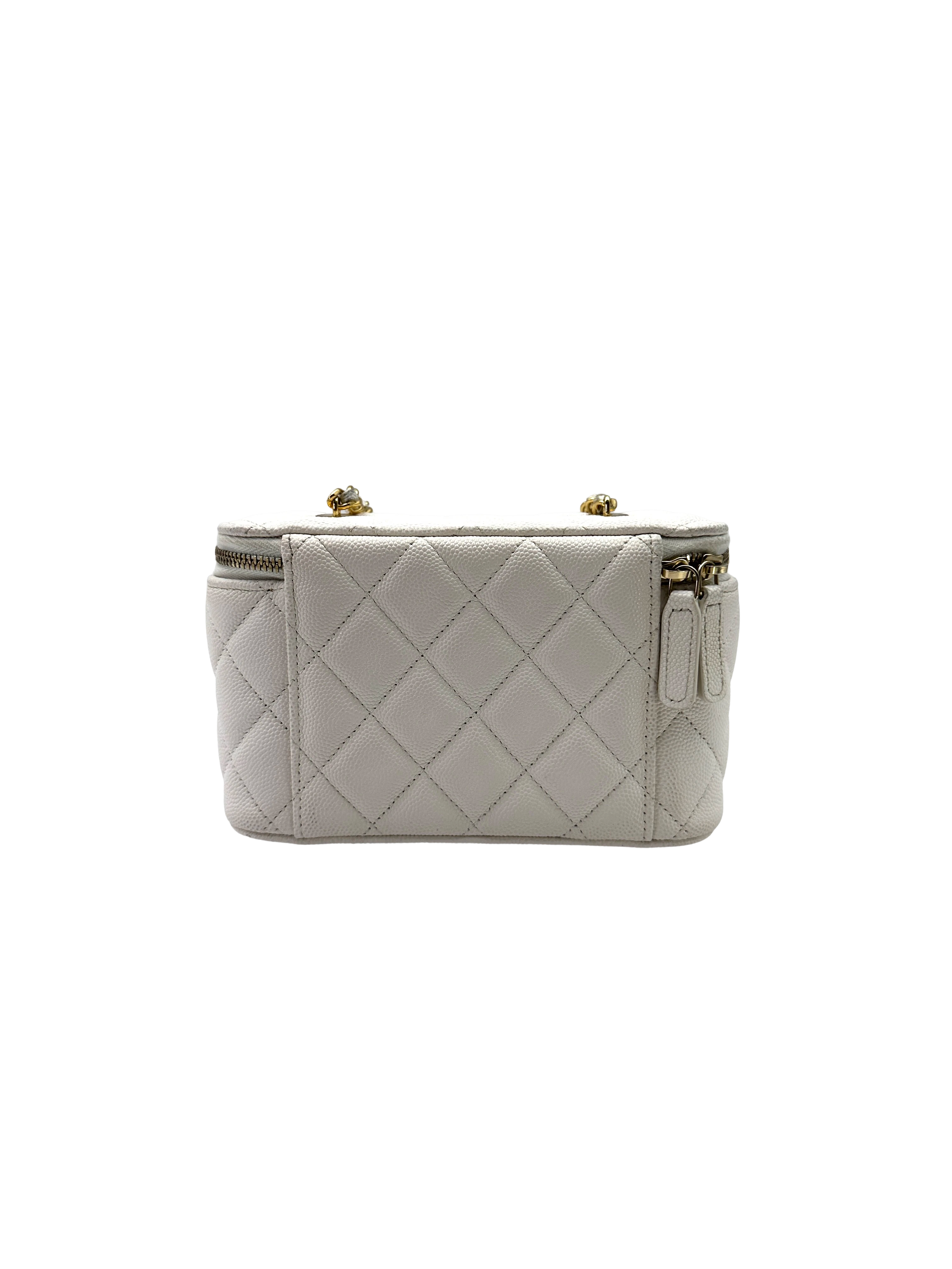 Chanel Cruise White Quilted Leather Vanity Case(C5***5A) CC2304