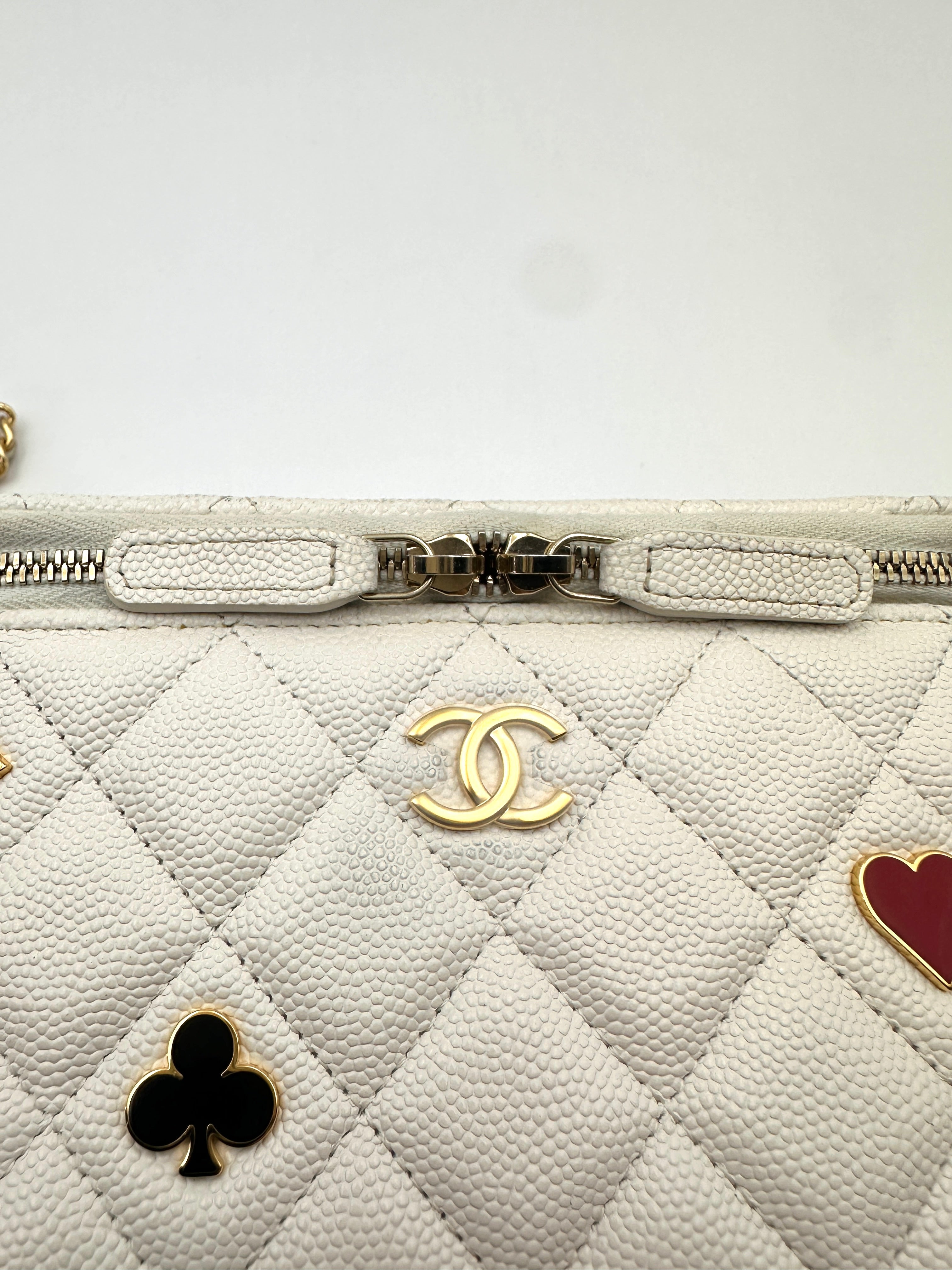 Chanel Cruise White Quilted Leather Vanity Case(C5***5A) CC2304
