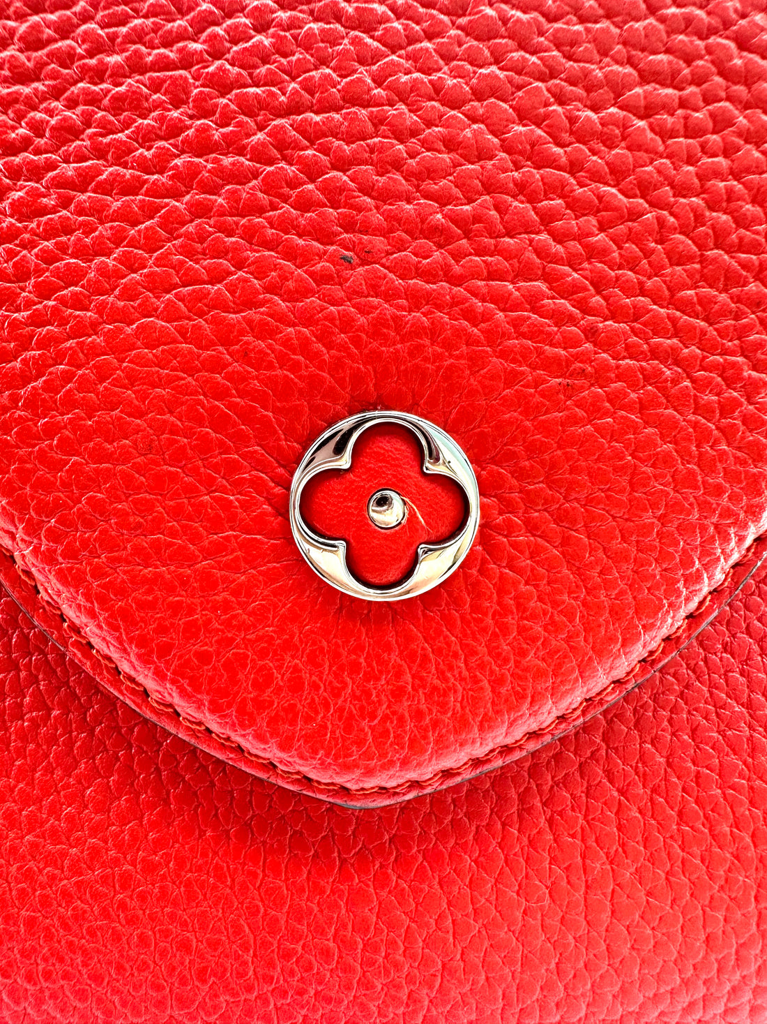 Louis Vuitton Capucines Red Taurillon Leather Handle Bag LV3139