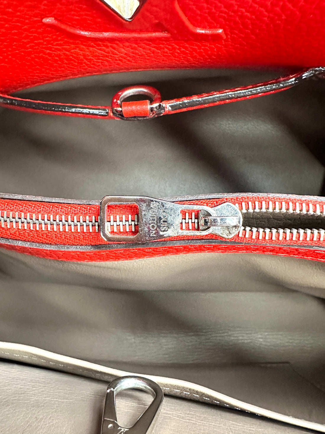 Louis Vuitton Capucines Red Taurillon Leather Handle Bag LV3139