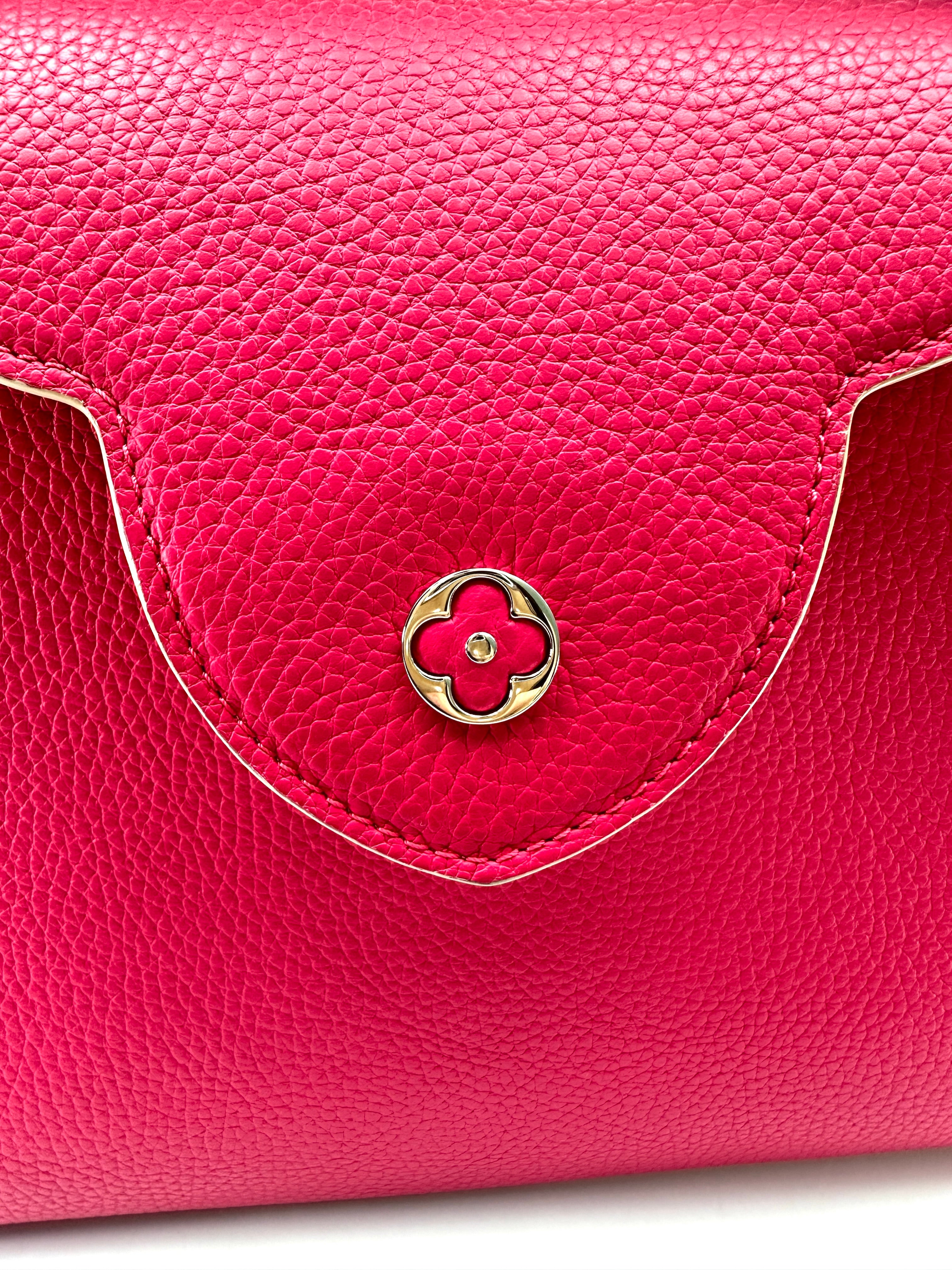 Louis Vuitton Capucines MM Pink Taurillon Leather Handle Bag LV3143