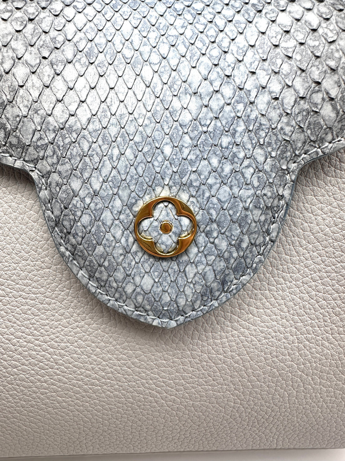 Louis Vuitton Capucines PM Light Blue Taurillon Leather Python Handle Bag LV3136