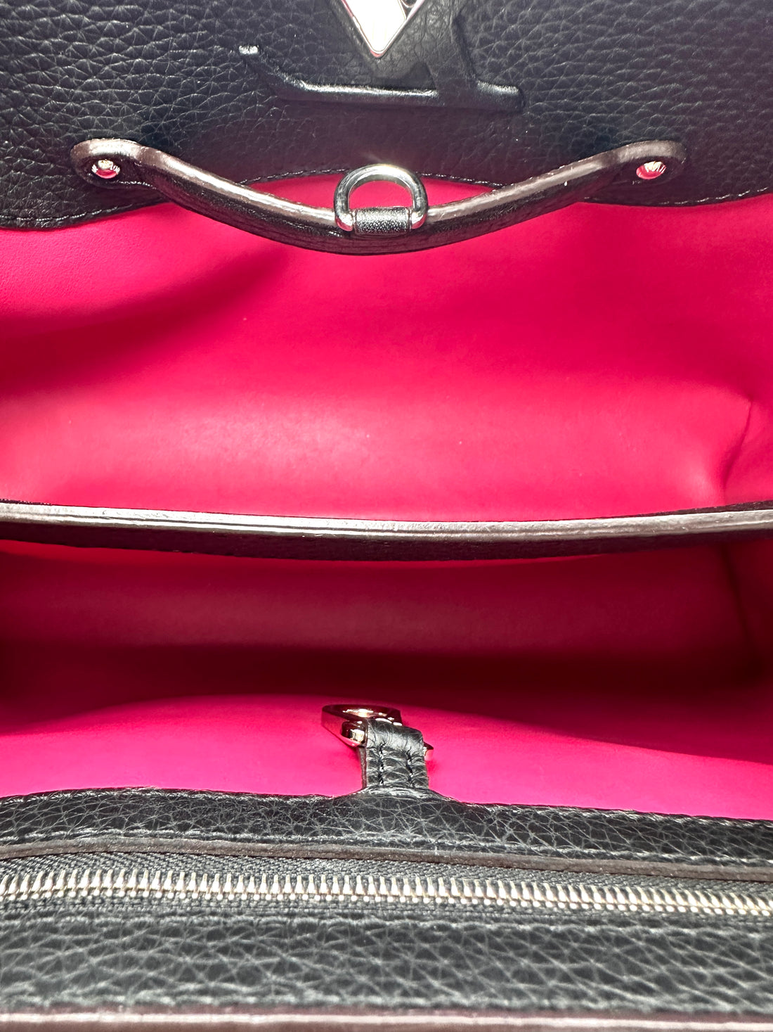 Louis Vuitton Capucines MM Black Taurillon Leather Python Handle Bag LV3138