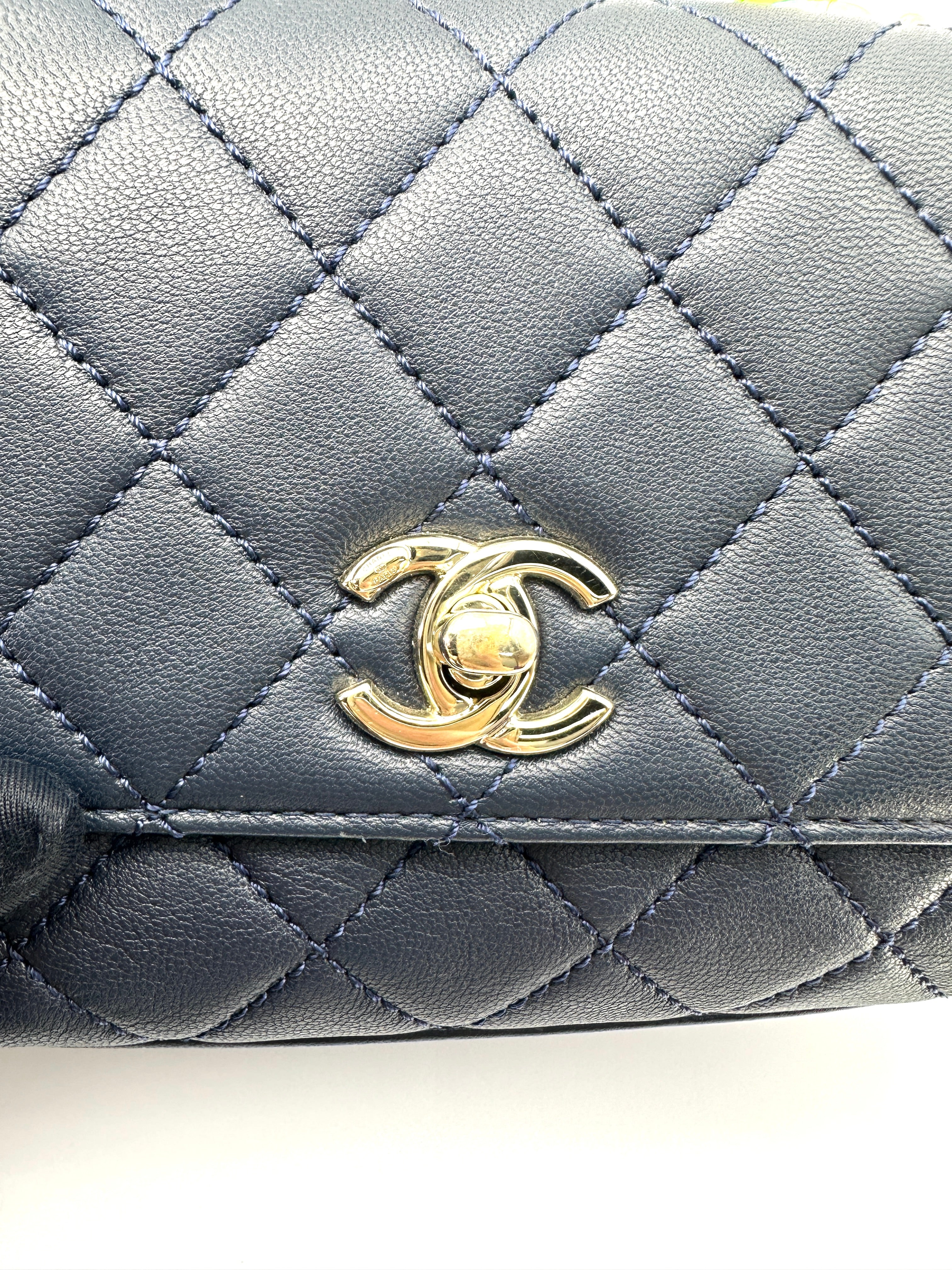 Chanel CoCo Handle Black Quilted Leather Rainbow Handle Shoulder Bag(31***57) CC2306