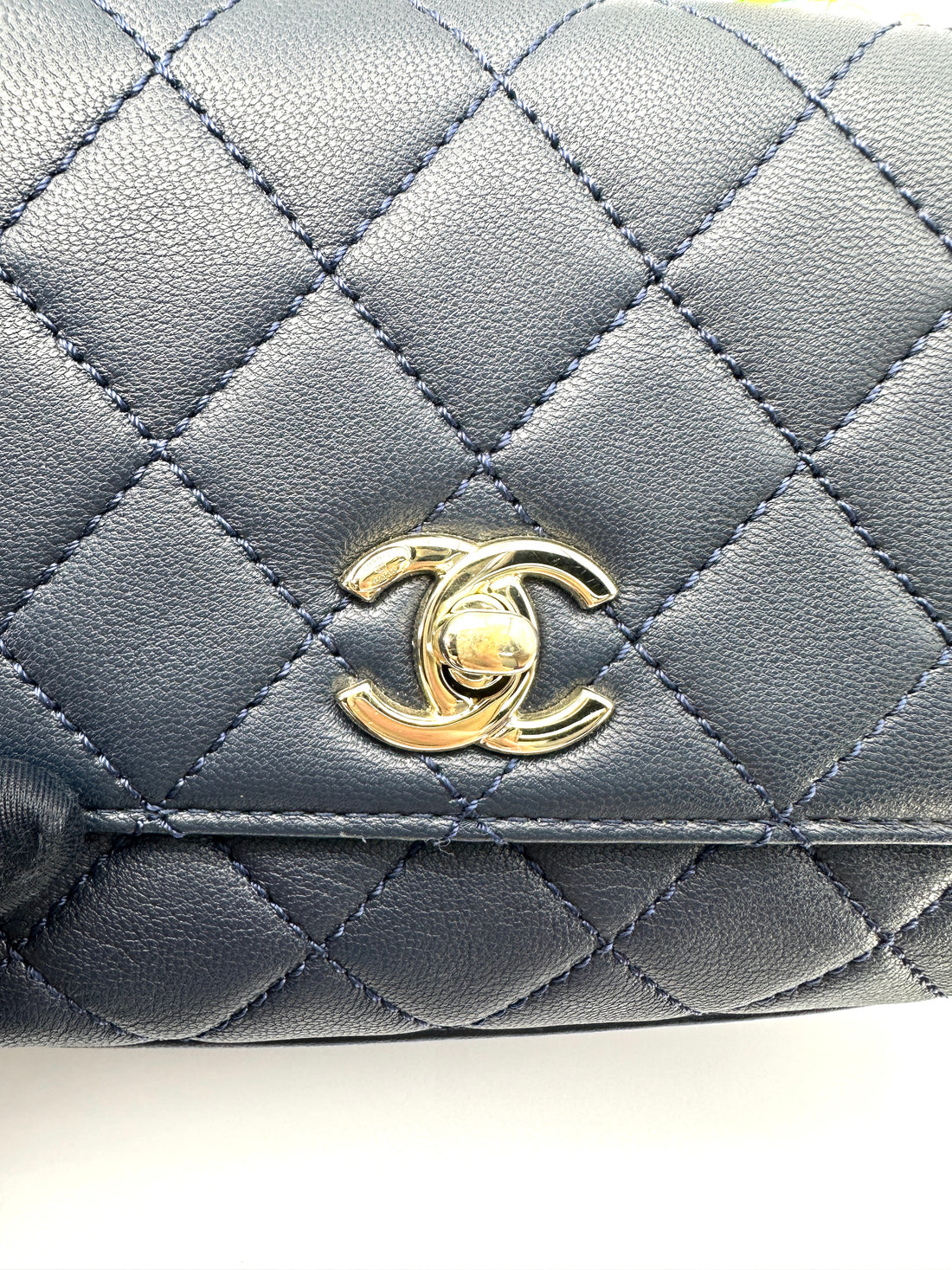 Chanel CoCo Handle Black Quilted Leather Rainbow Handle Shoulder Bag(31***57) CC2306