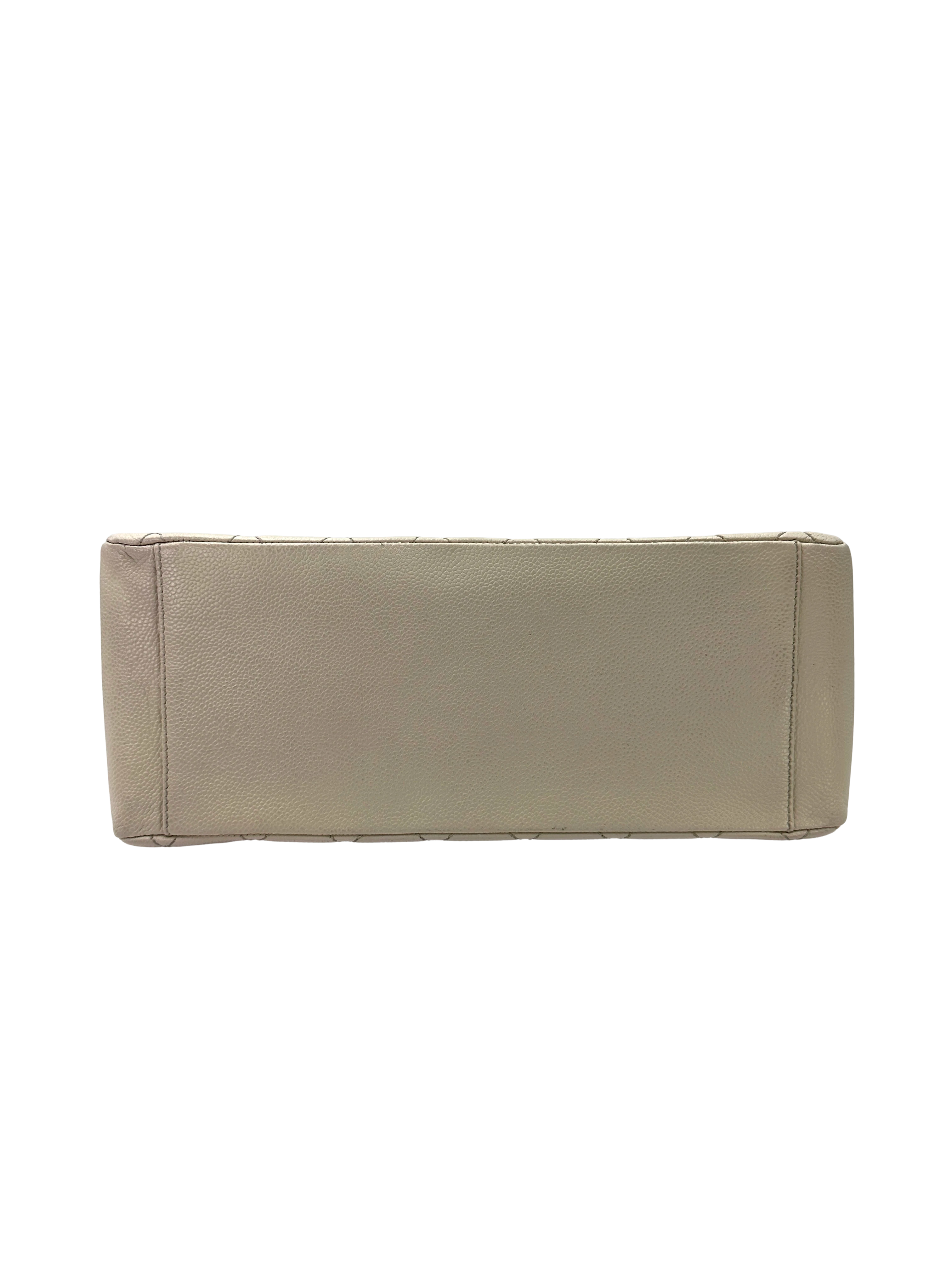 Chanel GST White Quilted Leather Handle Bag(10***42) CC2310