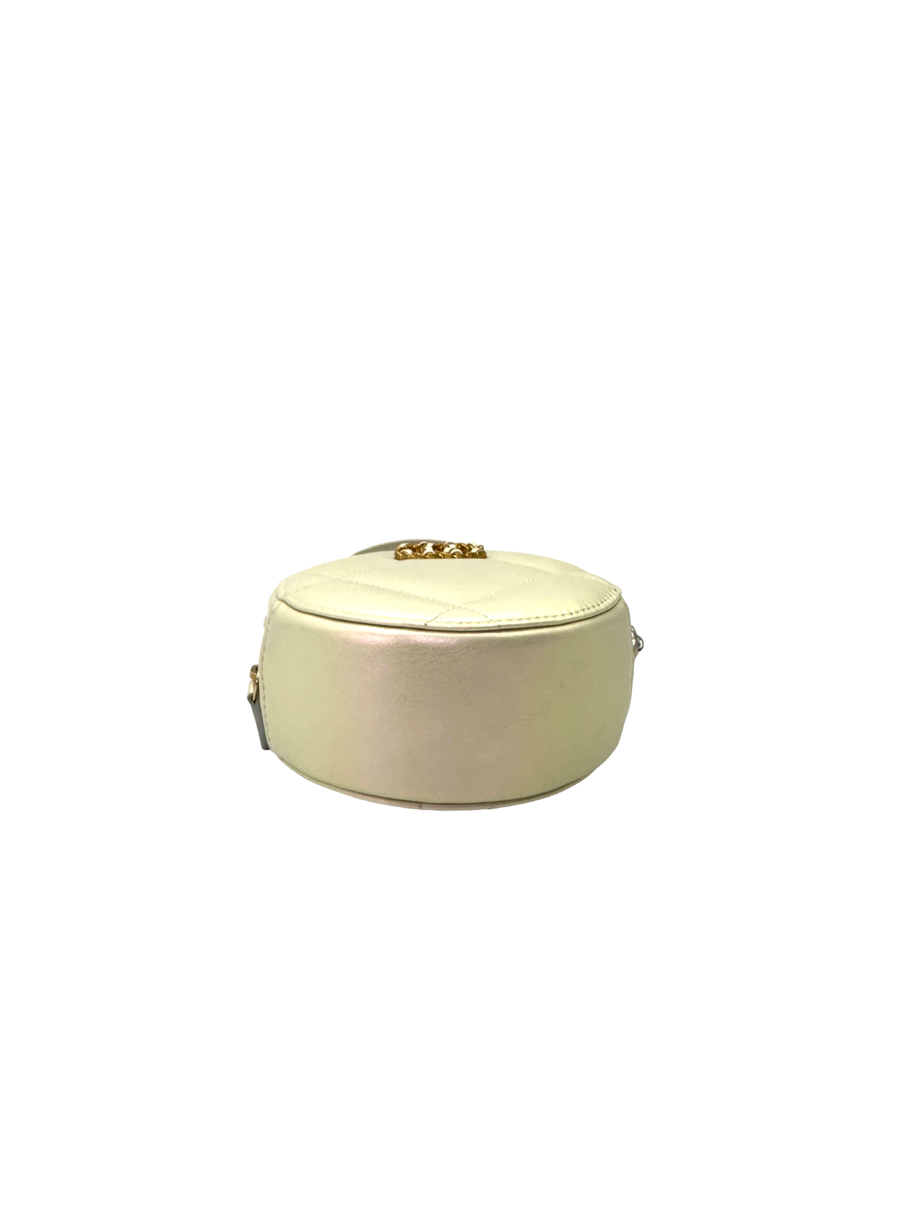 Chanel Iridescent White Quilted Leather Mini Round Clutch(30***65) CC2311