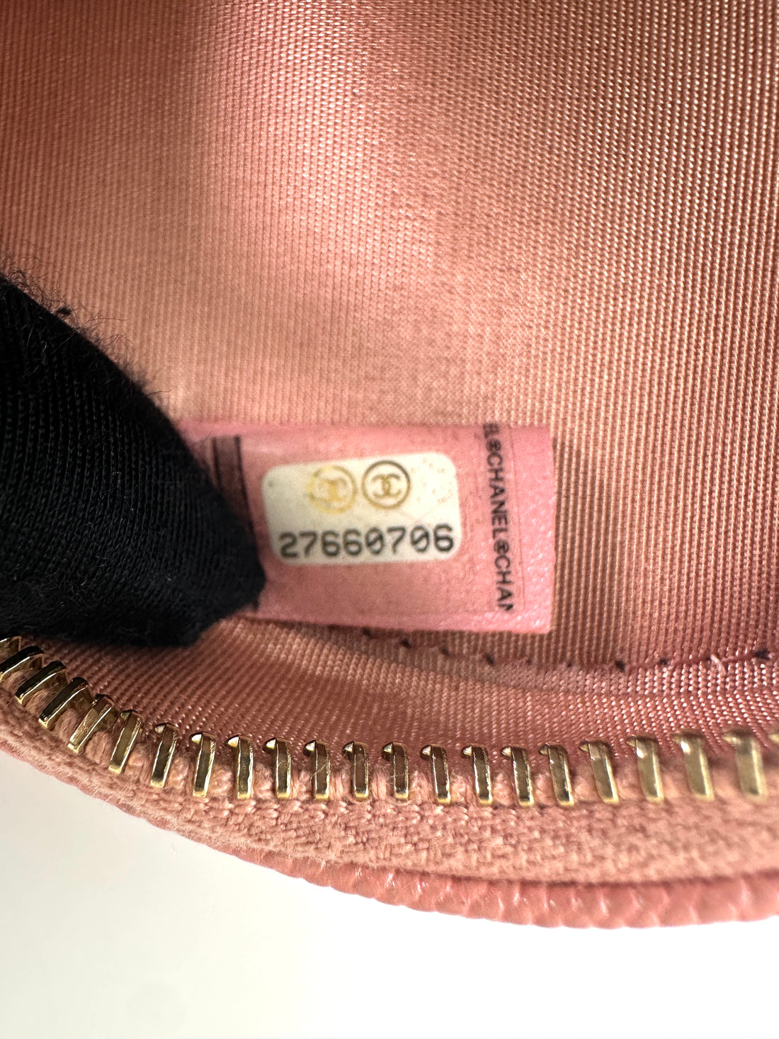Chanel Iridescent Pink Quilted Leather Round Clutch(27***06) CC2313
