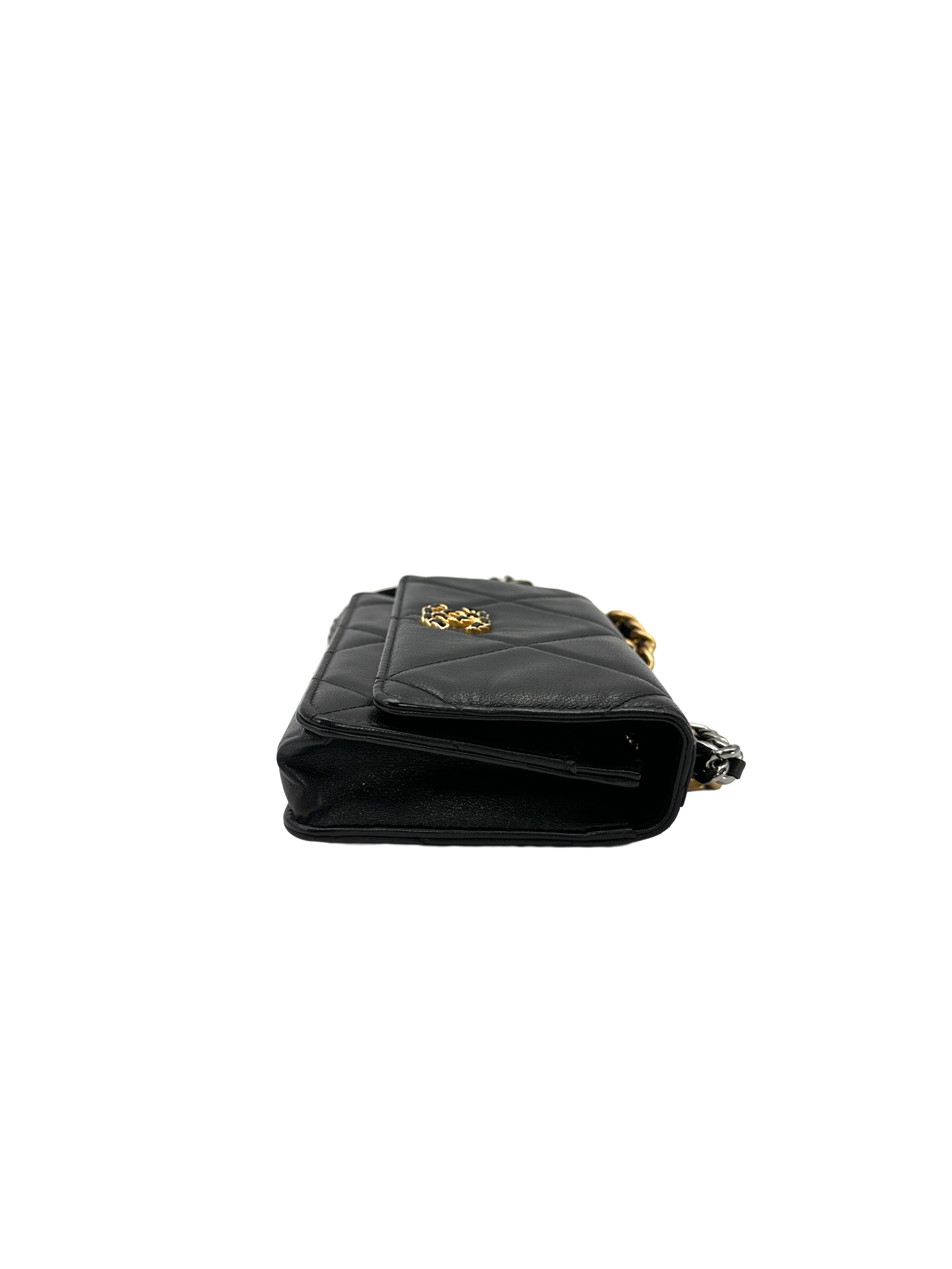Chanel 19Bag Black Quilted Leather Wallet On Chain(30***91) CC2319
