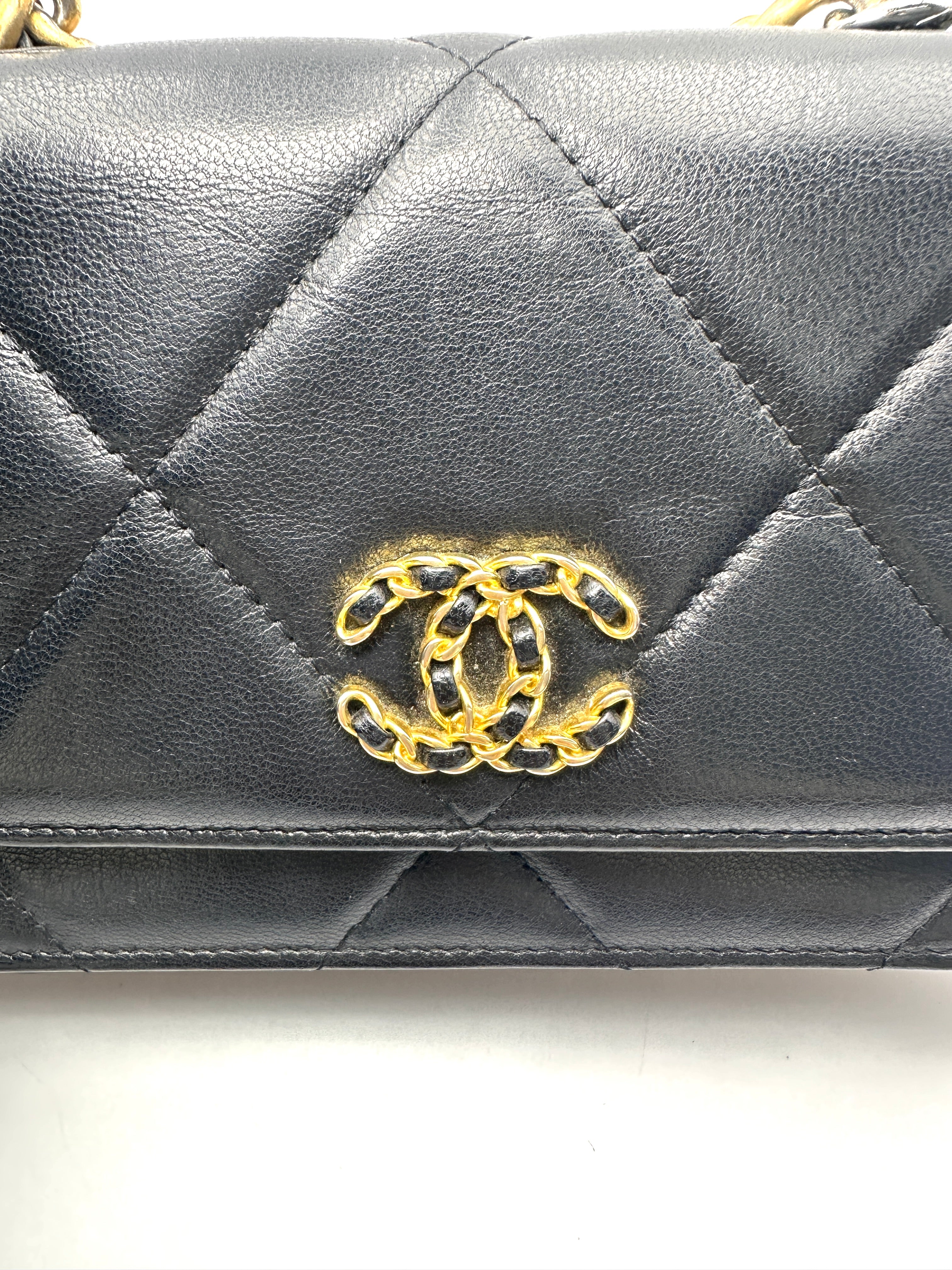Chanel 19Bag Black Quilted Leather Wallet On Chain(30***91) CC2319