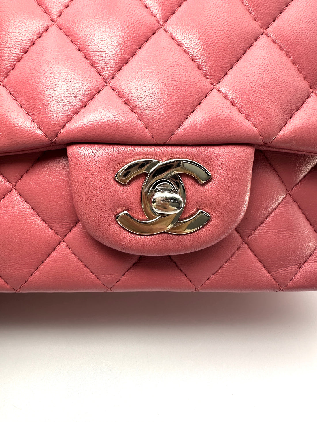 Chanel Classic Flap Pink Quilted Leather Shoulder Bag(28***40) CC2320