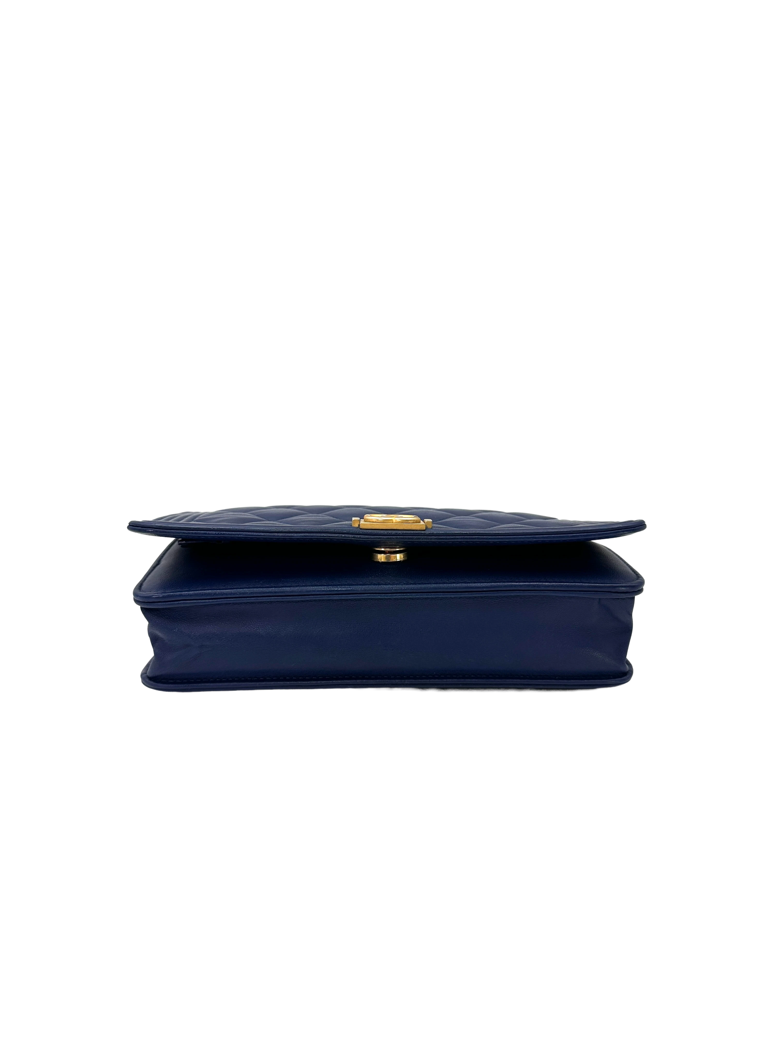 Chanel Navy Quilted Leather Wallet On Chain(25***77) CC2321