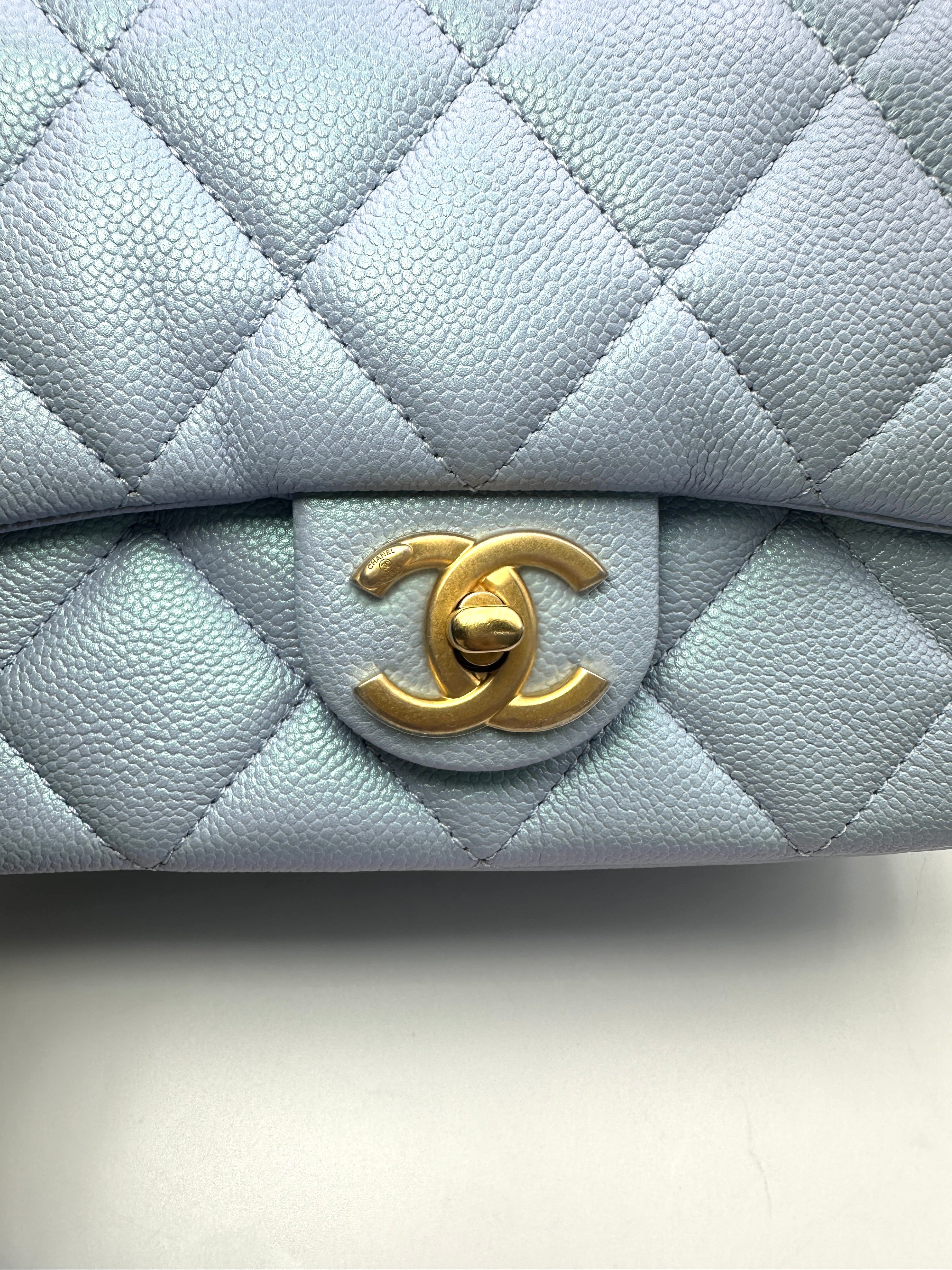 Chanel Classic Flap Iridescent Blue Quilted Leather Mini Flap Bag(C9***4G) CC2325