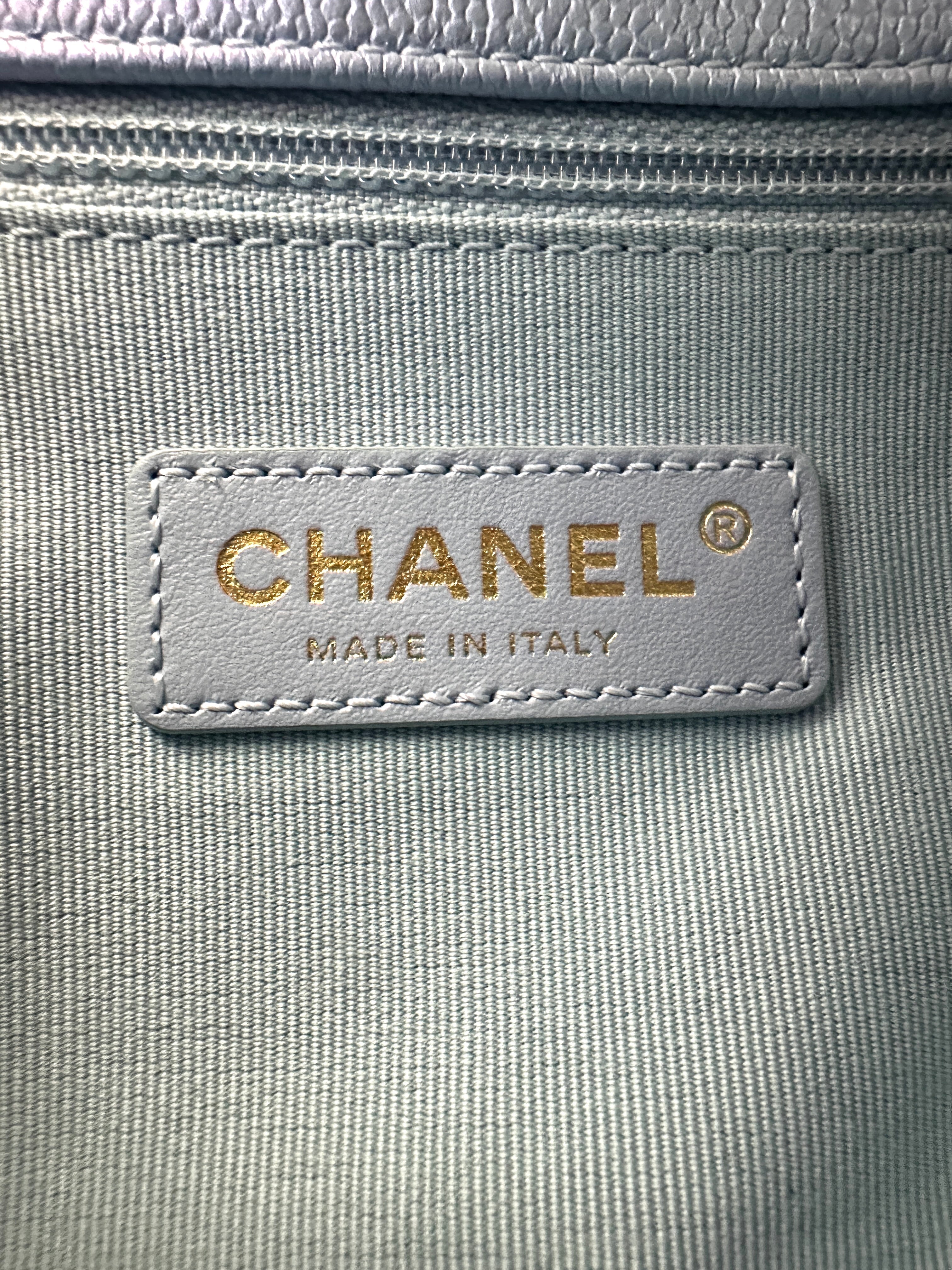 Chanel Classic Flap Iridescent Blue Quilted Leather Mini Flap Bag(C9***4G) CC2325