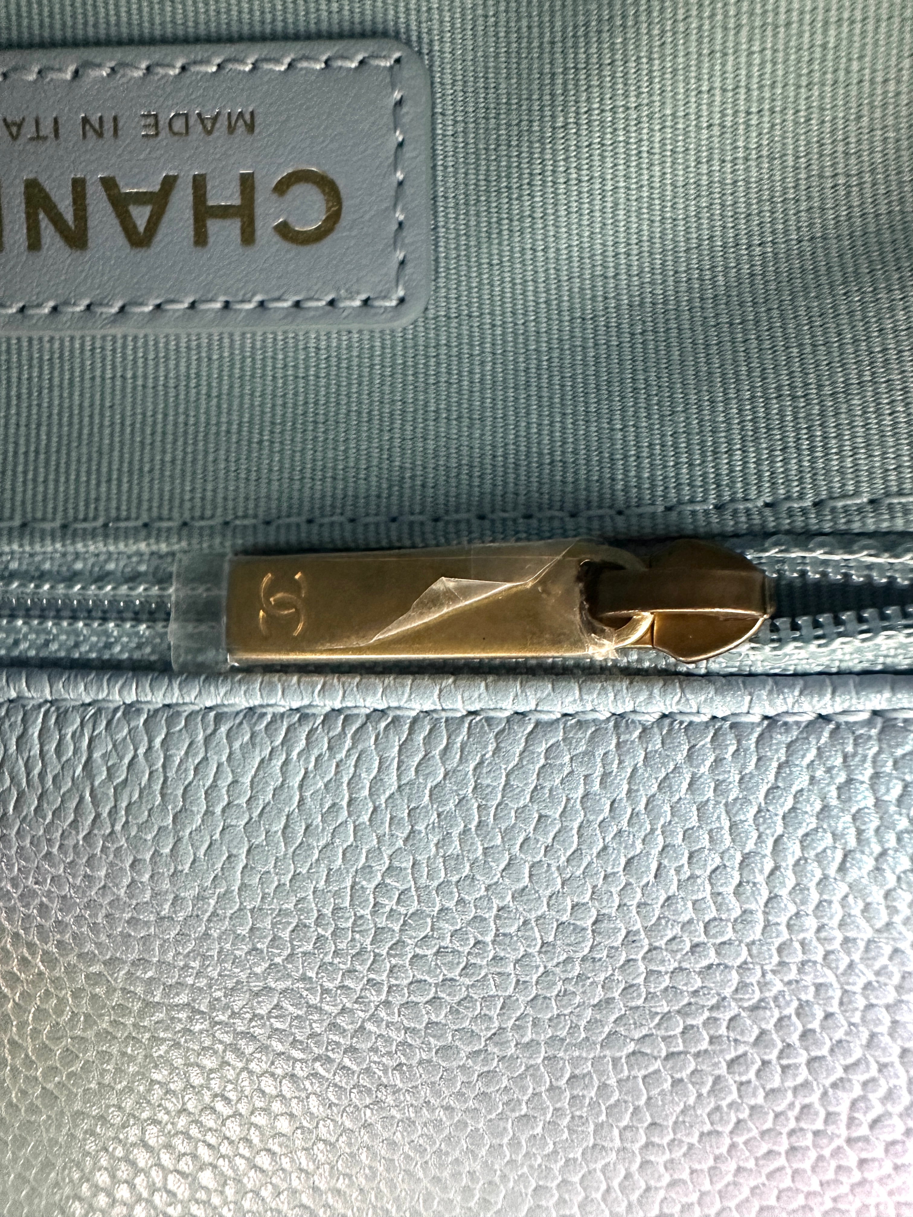 Chanel Classic Flap Iridescent Blue Quilted Leather Mini Flap Bag(C9***4G) CC2325