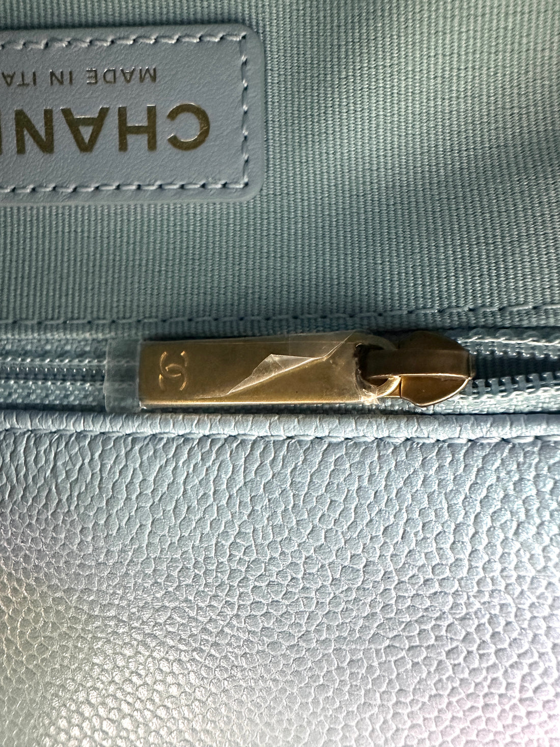 Chanel Classic Flap Iridescent Blue Quilted Leather Mini Flap Bag(C9***4G) CC2325