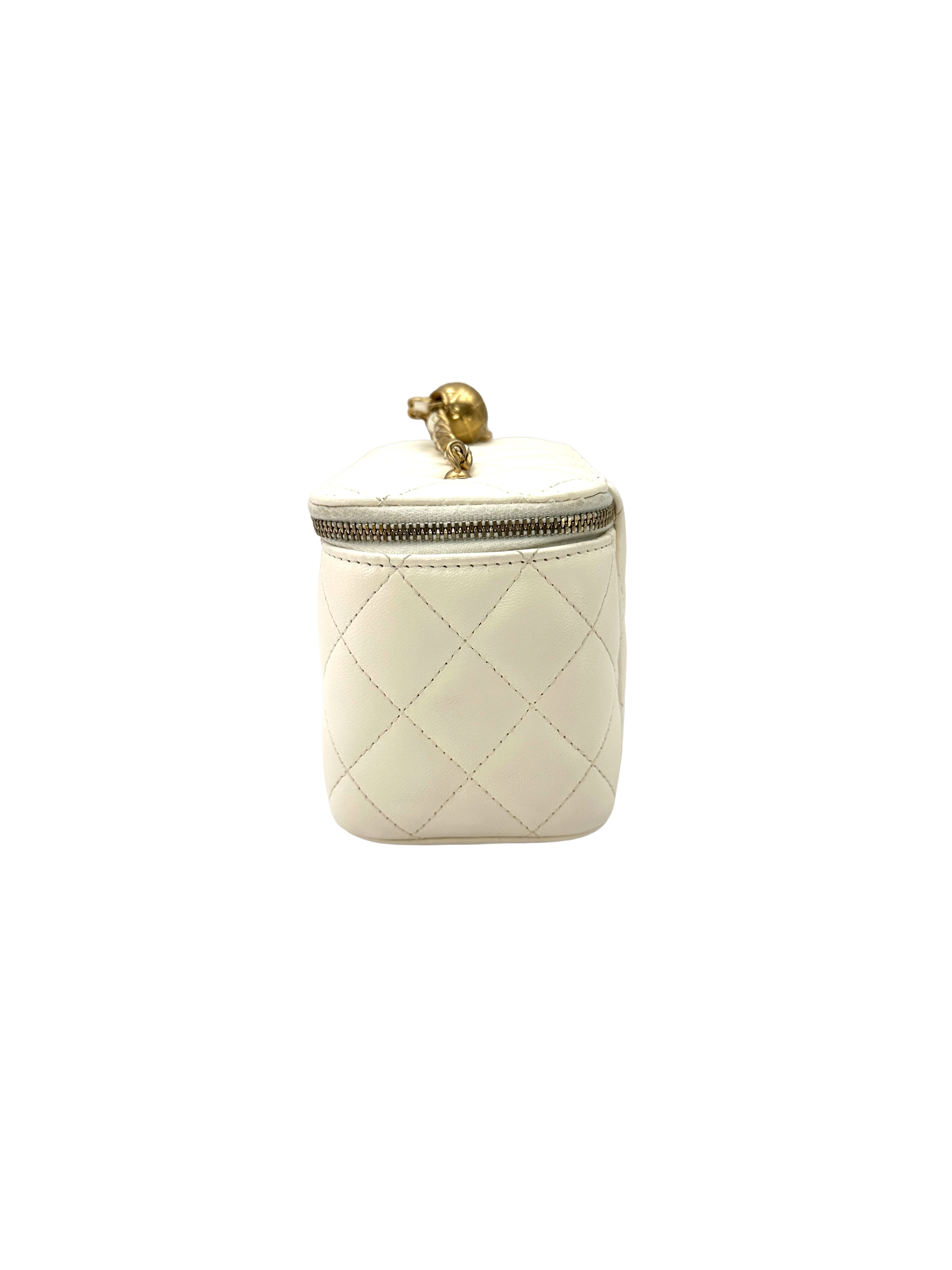Chanel 22B White Quilted Lambskin Vanity Case(PJ***3E) CC2328