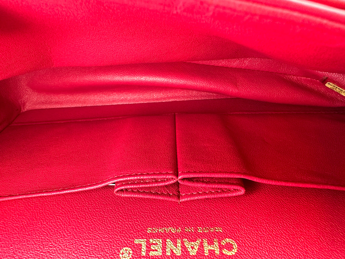 Chanel Classic Flap Red Quilted Lambskin Medium Size Shoulder Bag With Gold Buckle(21***72) CC2330