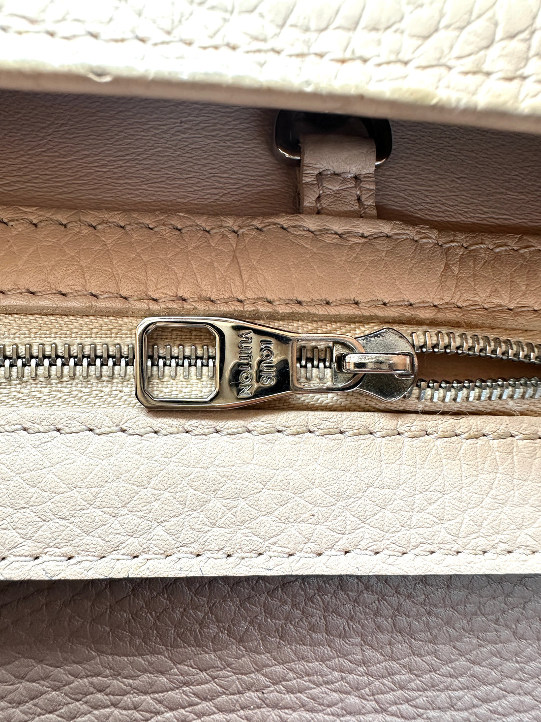 Louis Vuitton Capucines BB Blue Taurillon Leather Pink Handle Bag LV3154