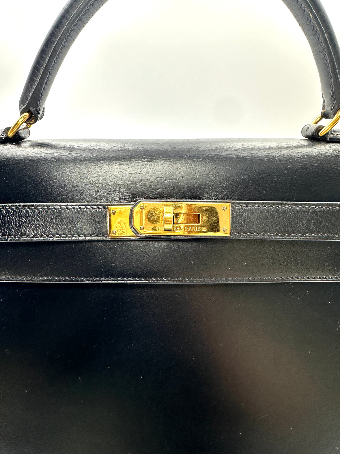 Hermes Kelly32 Black Leather Handle Bag With Gold Hardware HR135