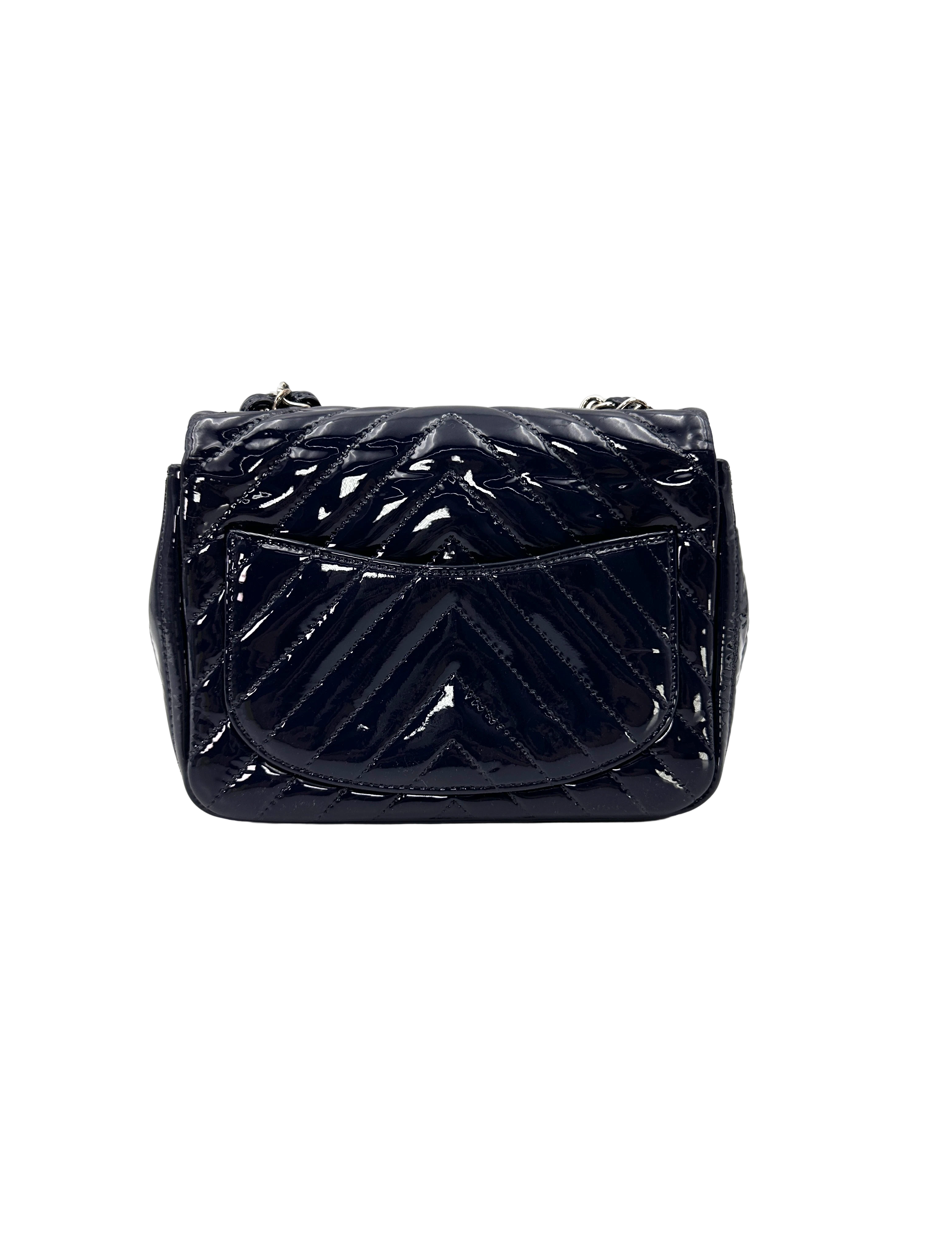 Chanel Classic Flap Navy Chevron Quilted Patent Leather Flap Bag(21***32) CC2336