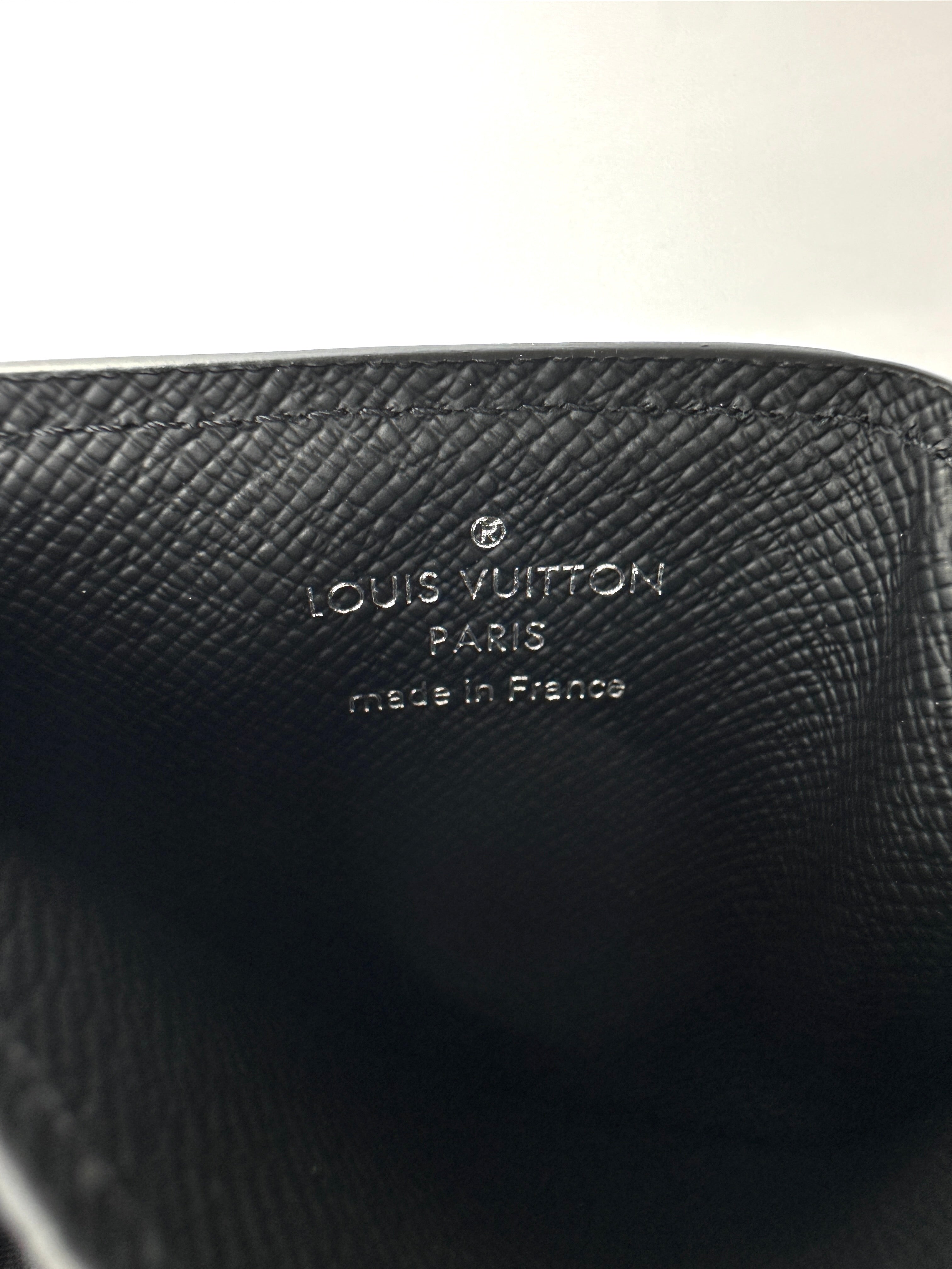 Louis Vuitton Black Epi Neo Porte Cartes LVA07