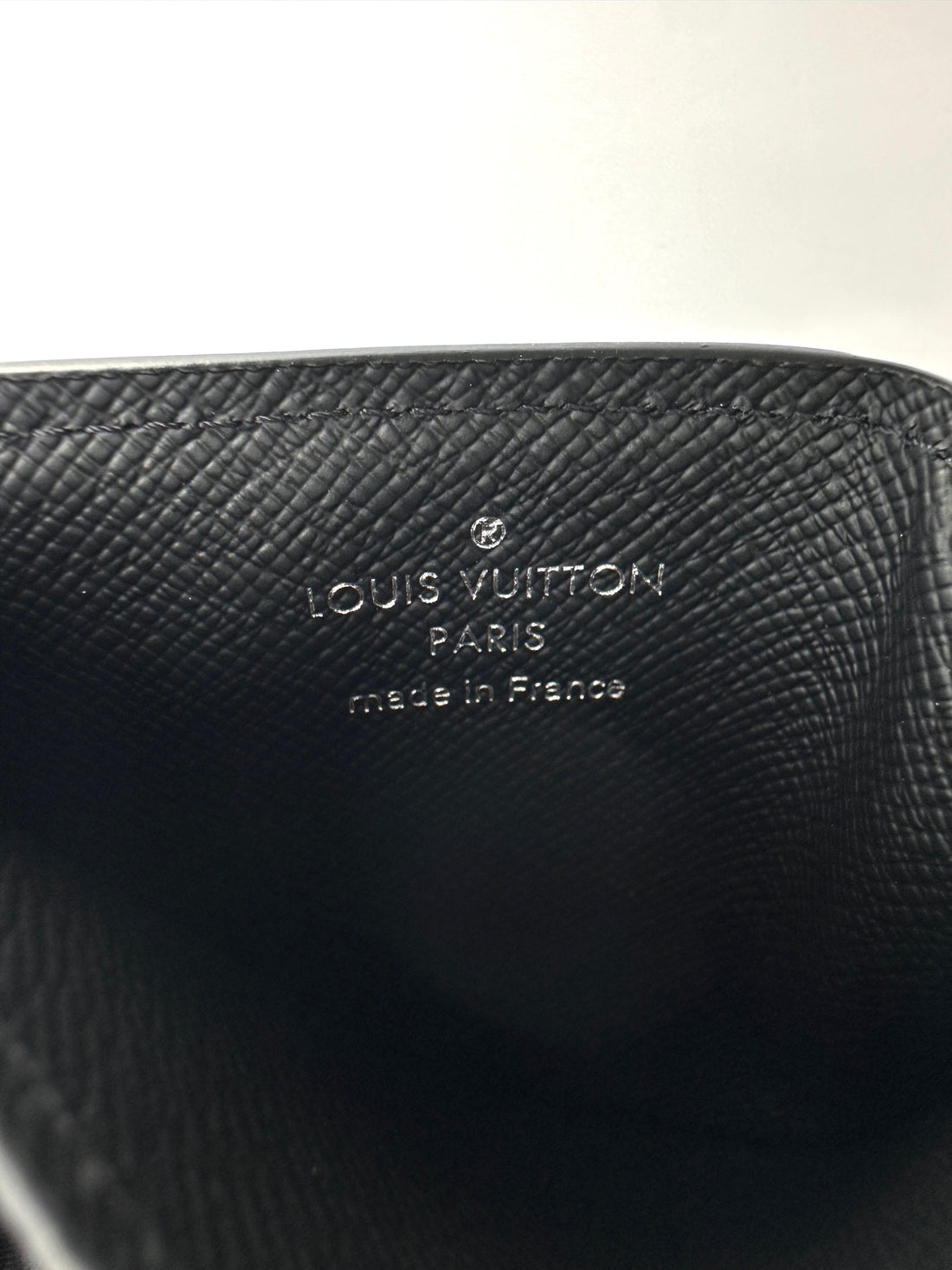 Louis Vuitton Black Epi Neo Porte Cartes LVA07