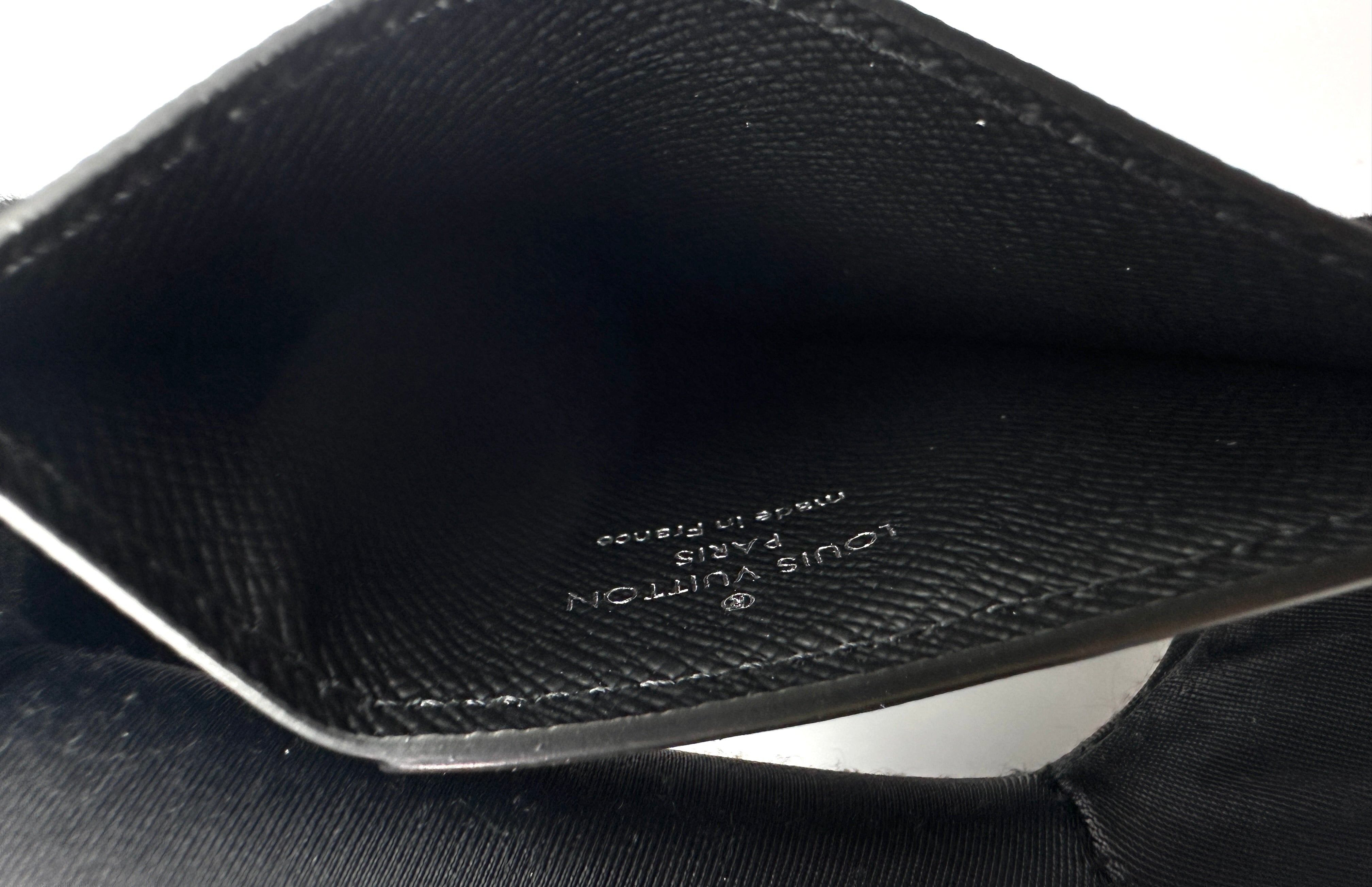 Louis Vuitton Black Epi Neo Porte Cartes LVA07