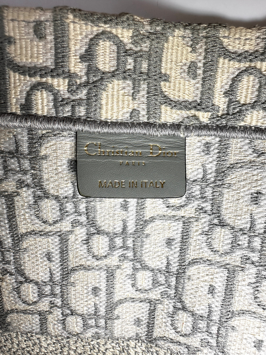 Christian Dior Oblique Embroidered Canvas Book Tote Bag DR842