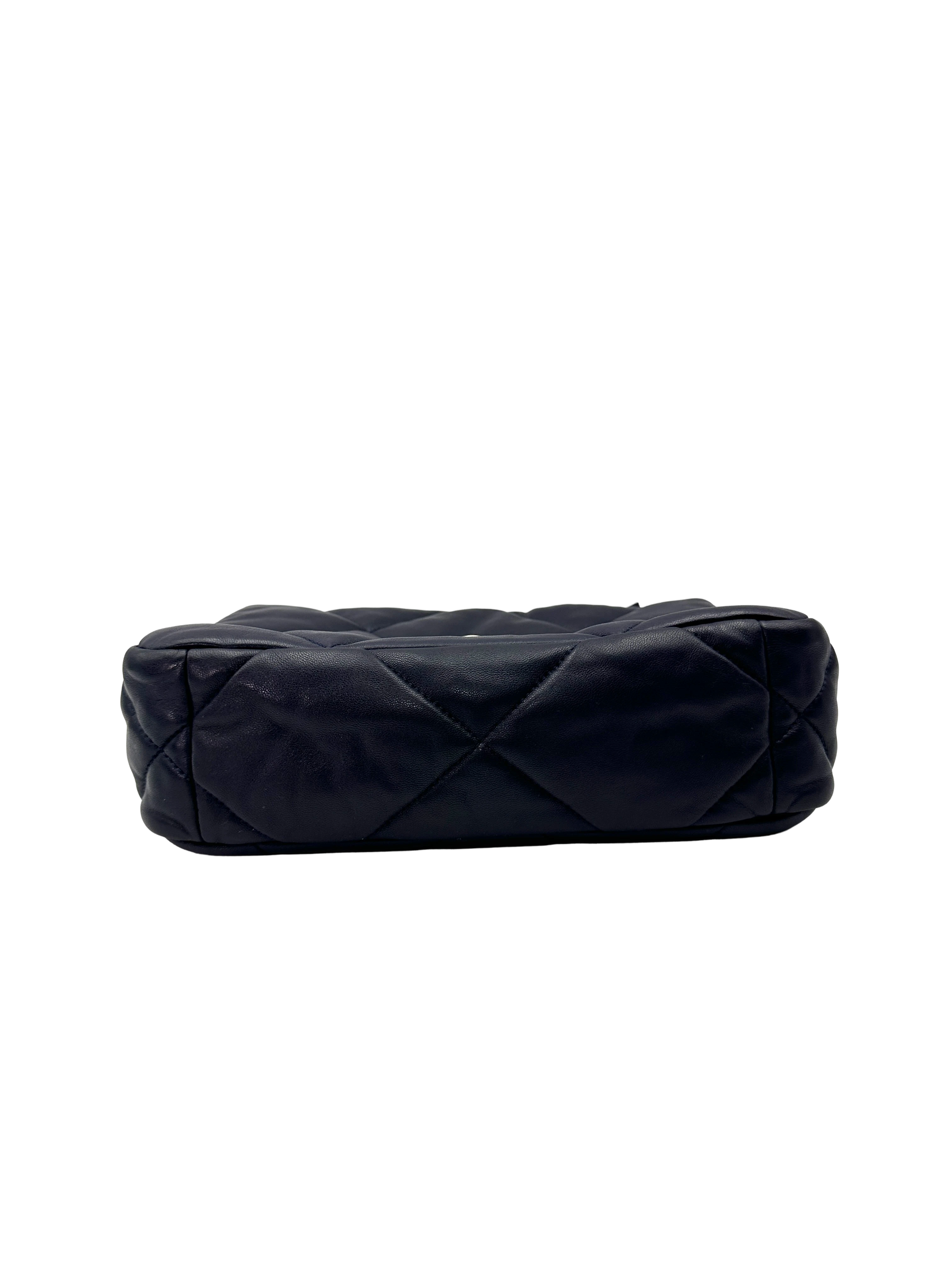 Chanel 19Bag Navy Quilted Leather Small Size Shoulder Bag(31***01) CC2356