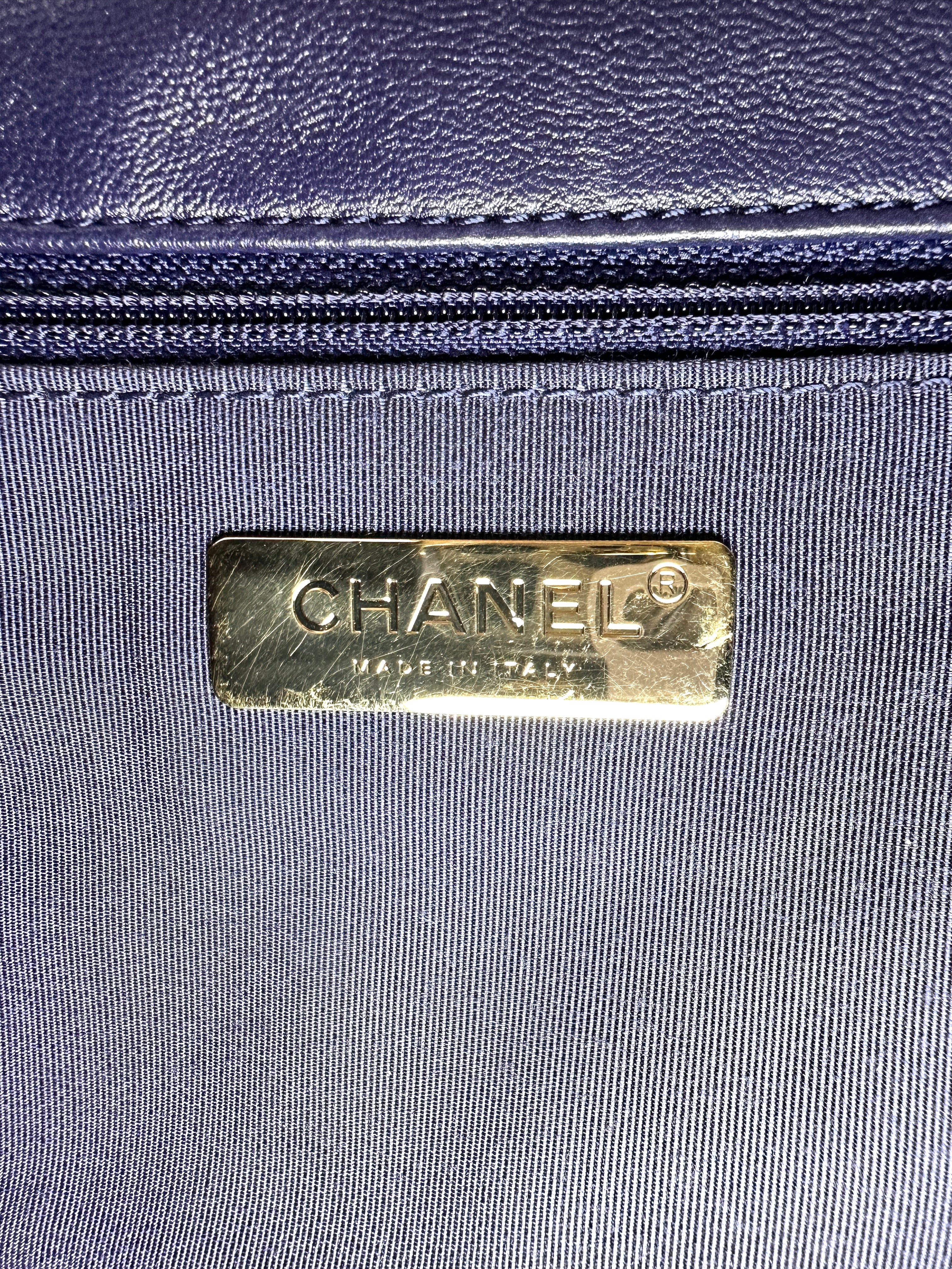 Chanel 19Bag Navy Quilted Leather Small Size Shoulder Bag(31***01) CC2356