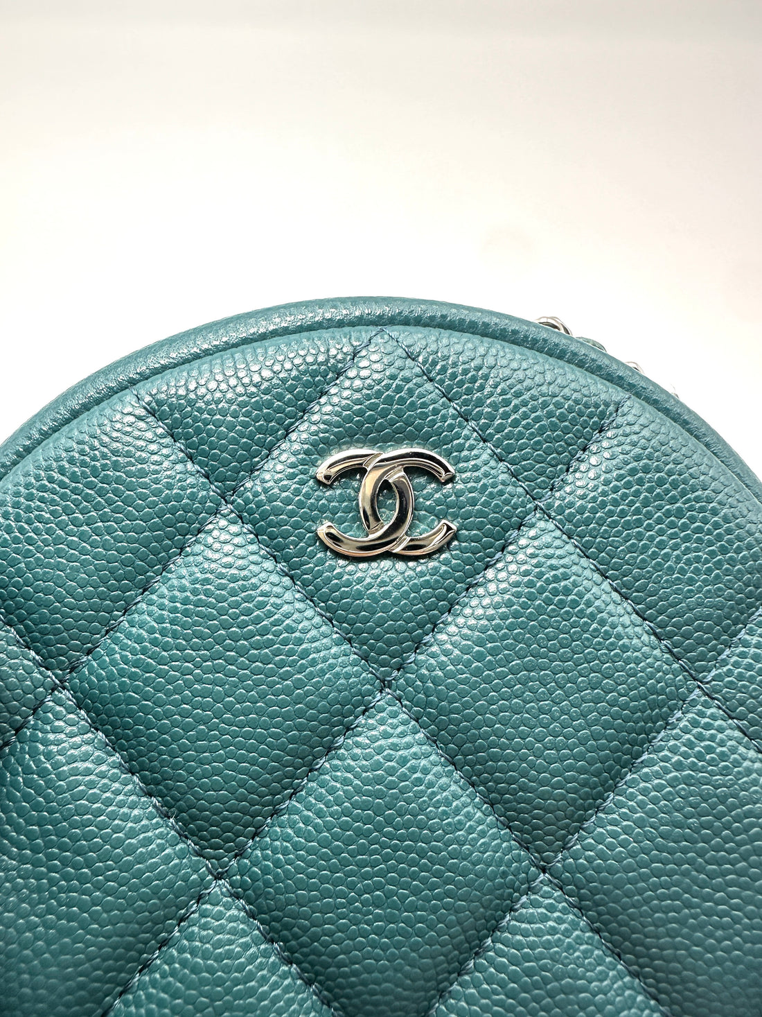 Chanel Green Quilted Leather Round Clutch(26***77) CC2349