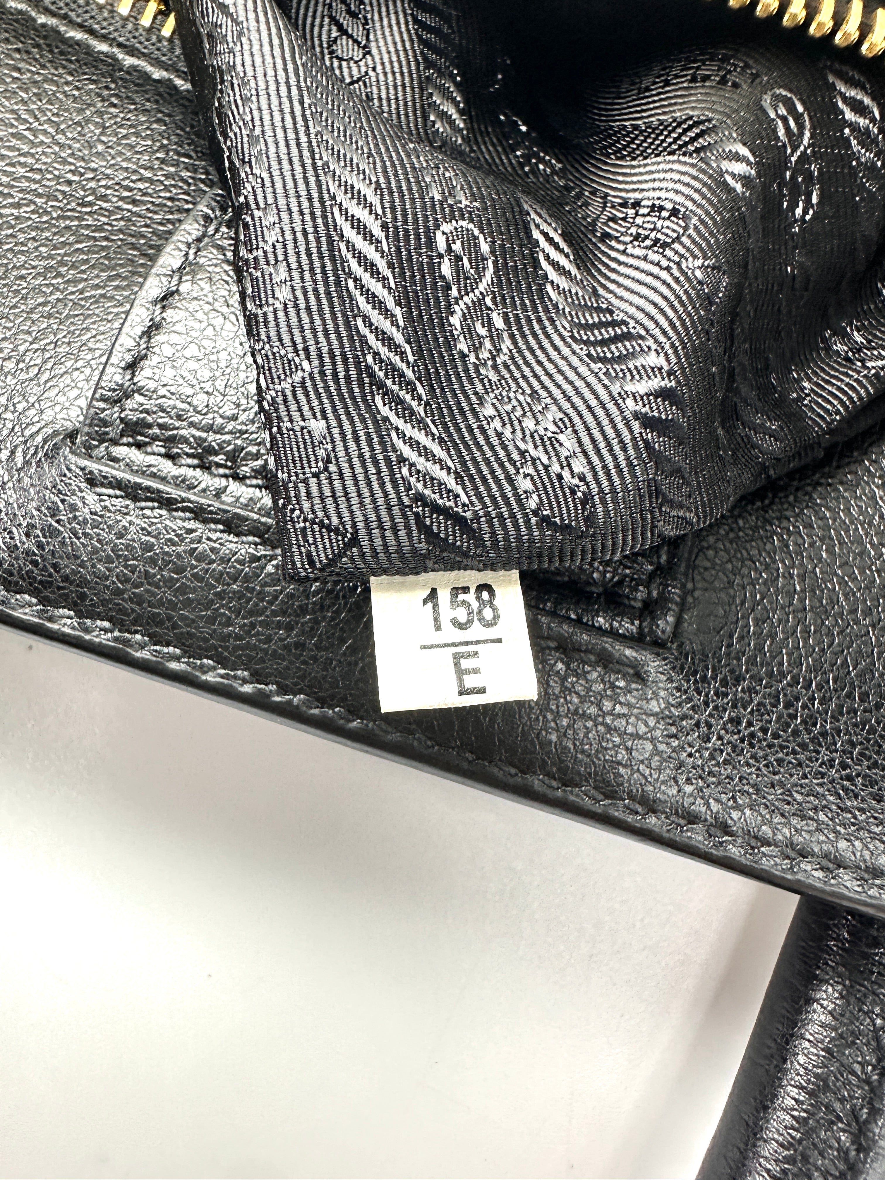 Prada Black Saffiano Leather Handle Bag PR523