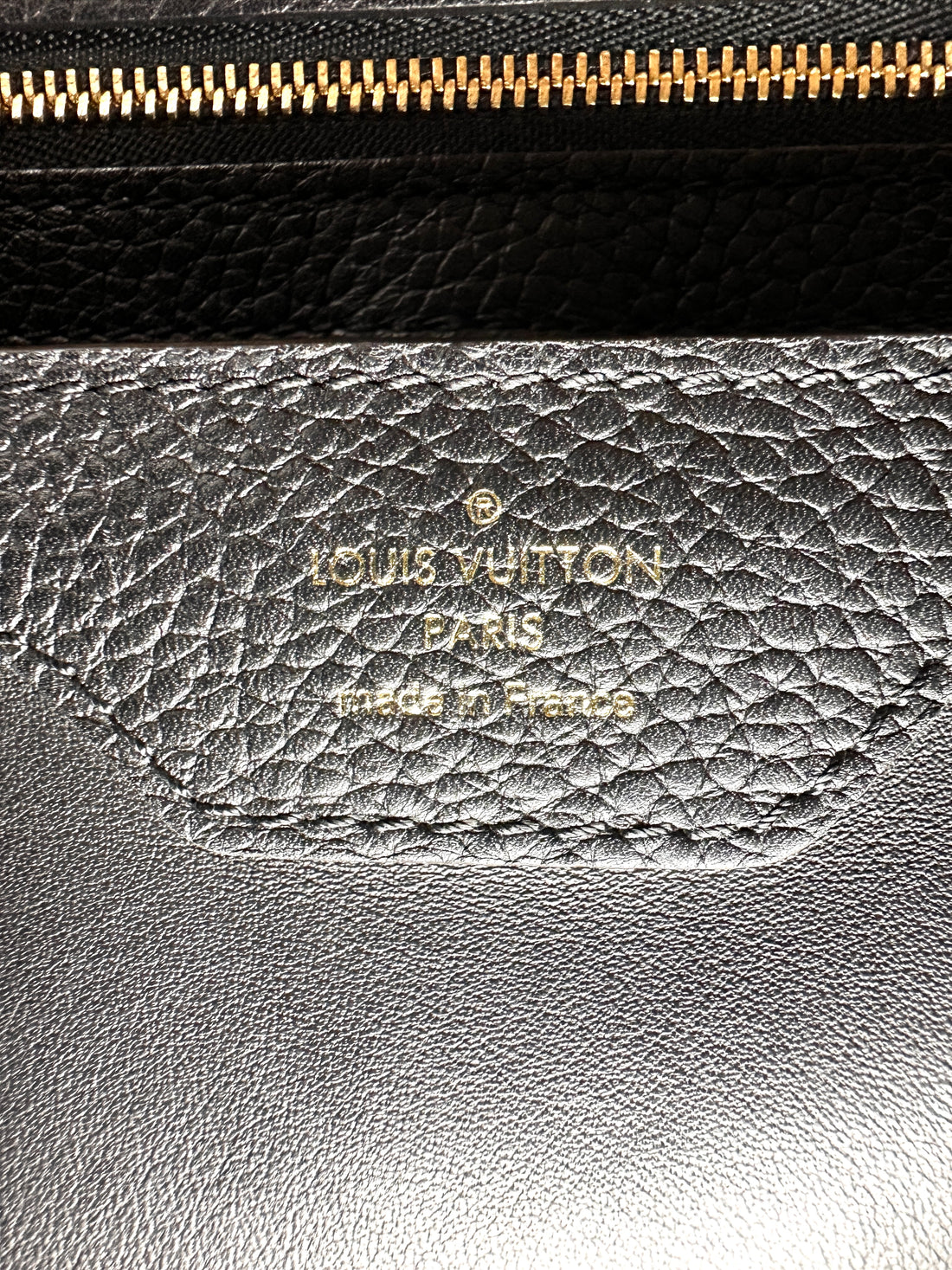 Louis Vuitton Capucines MM Black Taurillon Leather Handle Bag With Gold Studs LV3160