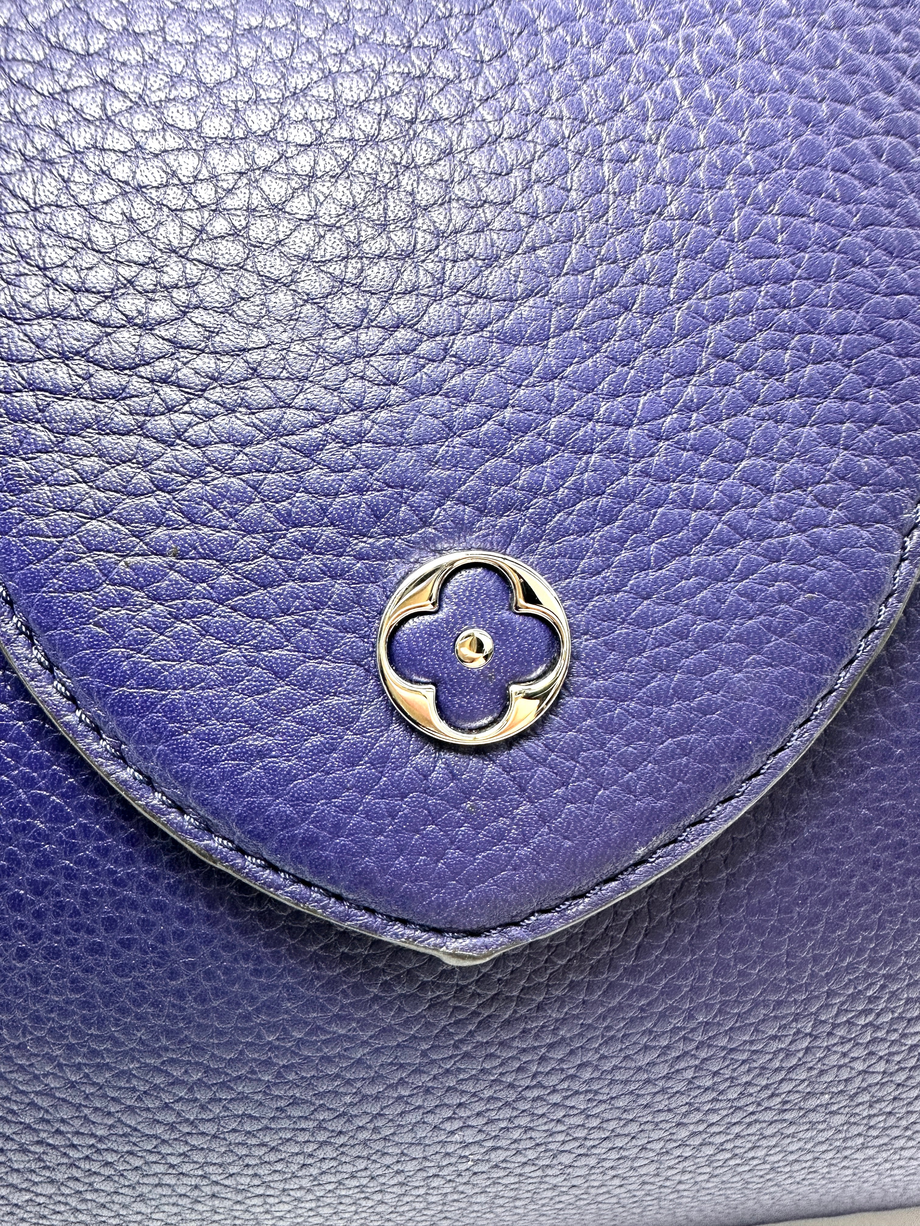 Louis Vuitton Capucines GM Navy Taurillon Leather Handle Bag LV3162