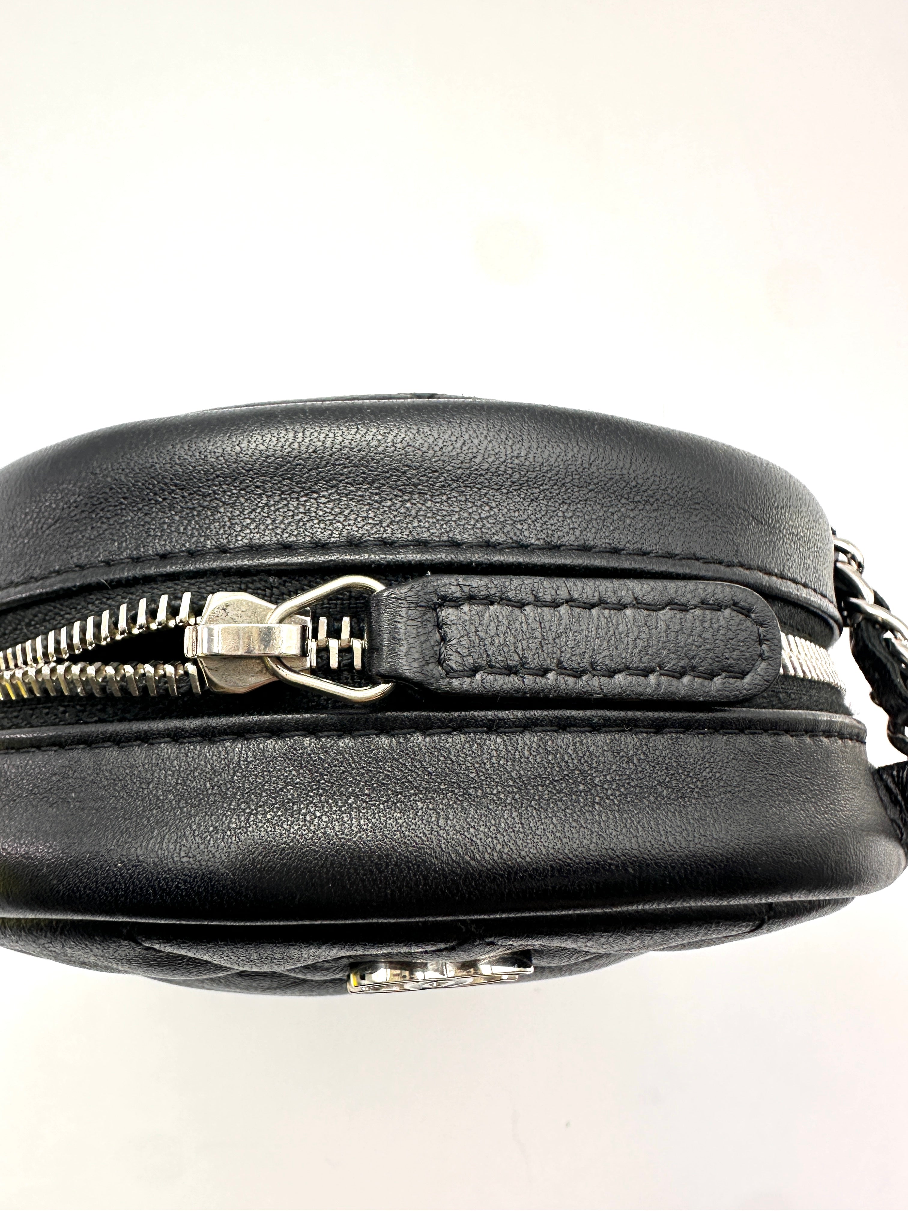 Chanel Classic Black Quilted Leather Round Clutch(26***22) CC2366