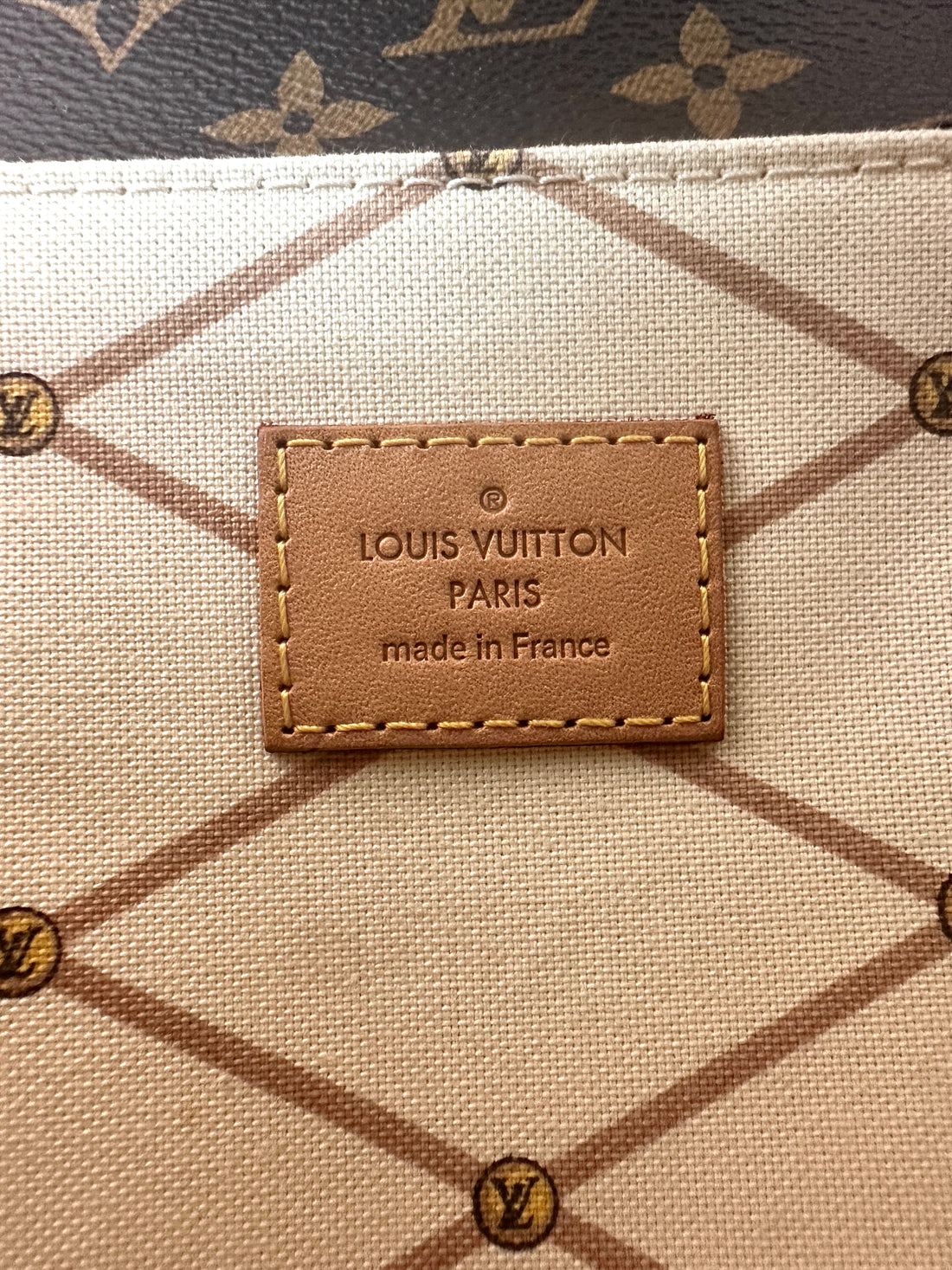Louis Vuitton Summer Trunk Monogram Canvas Pochette Metis LV3163