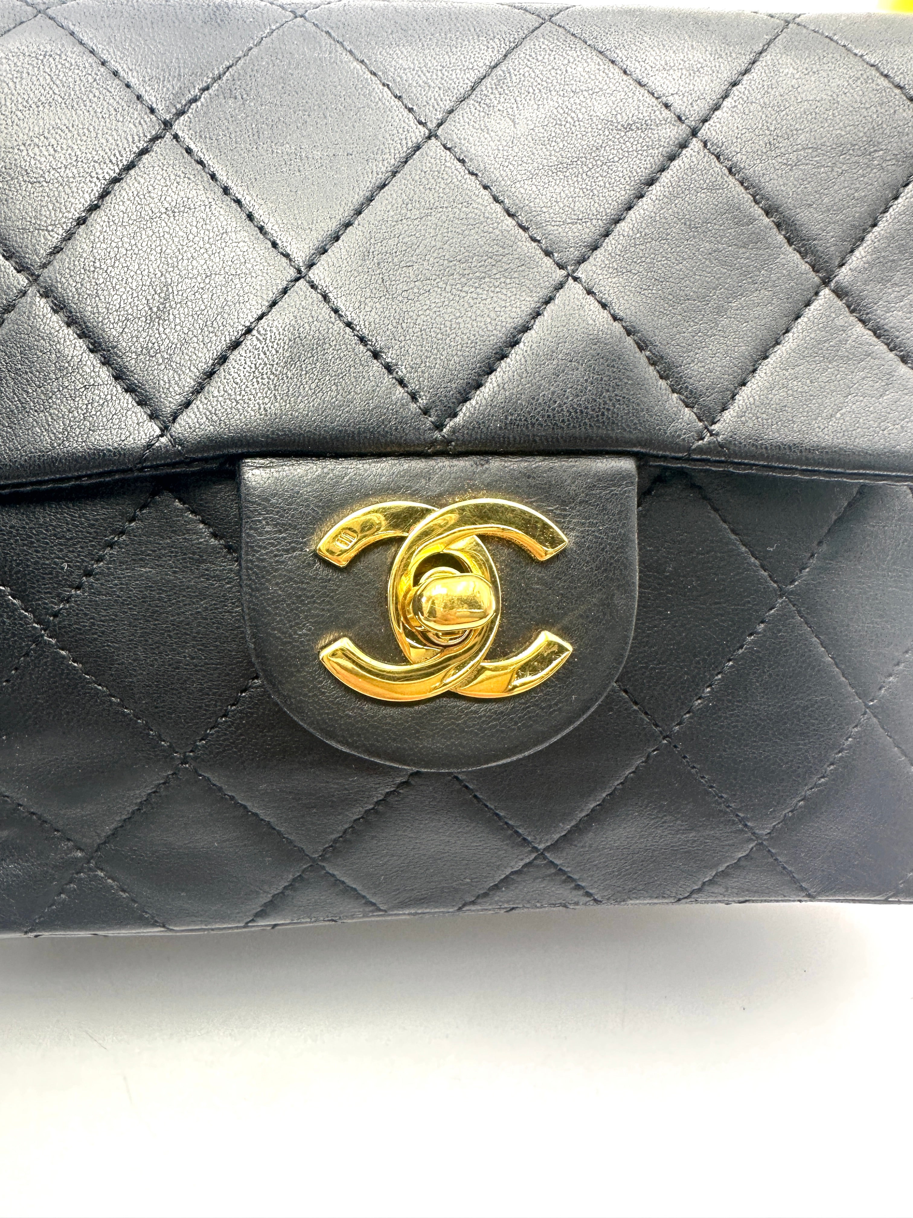 Chanel Vintage Black Matelasse Leather Mini Flap Bag(17***13) CC2368
