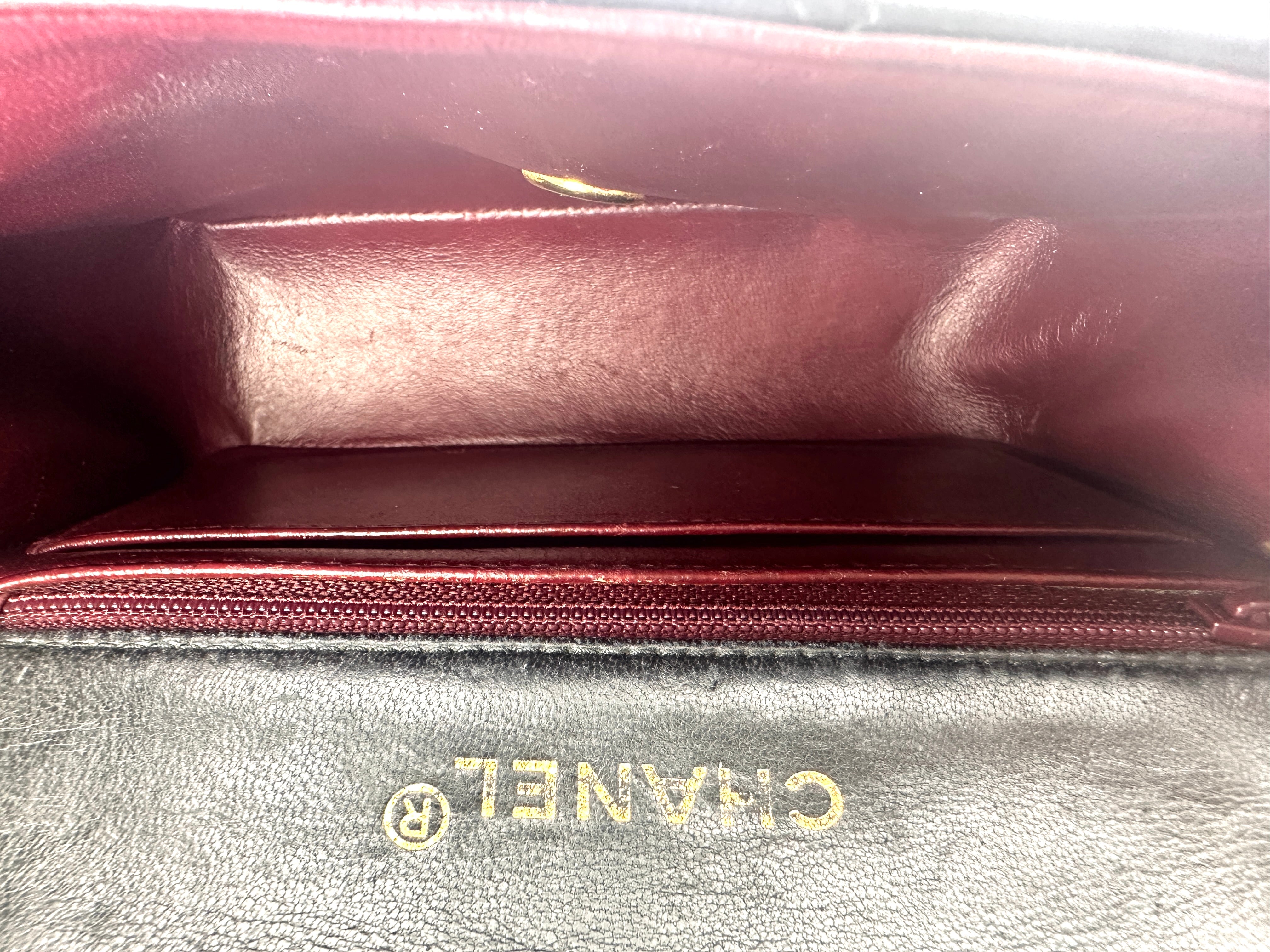 Chanel Vintage Black Matelasse Leather Mini Flap Bag(17***13) CC2368