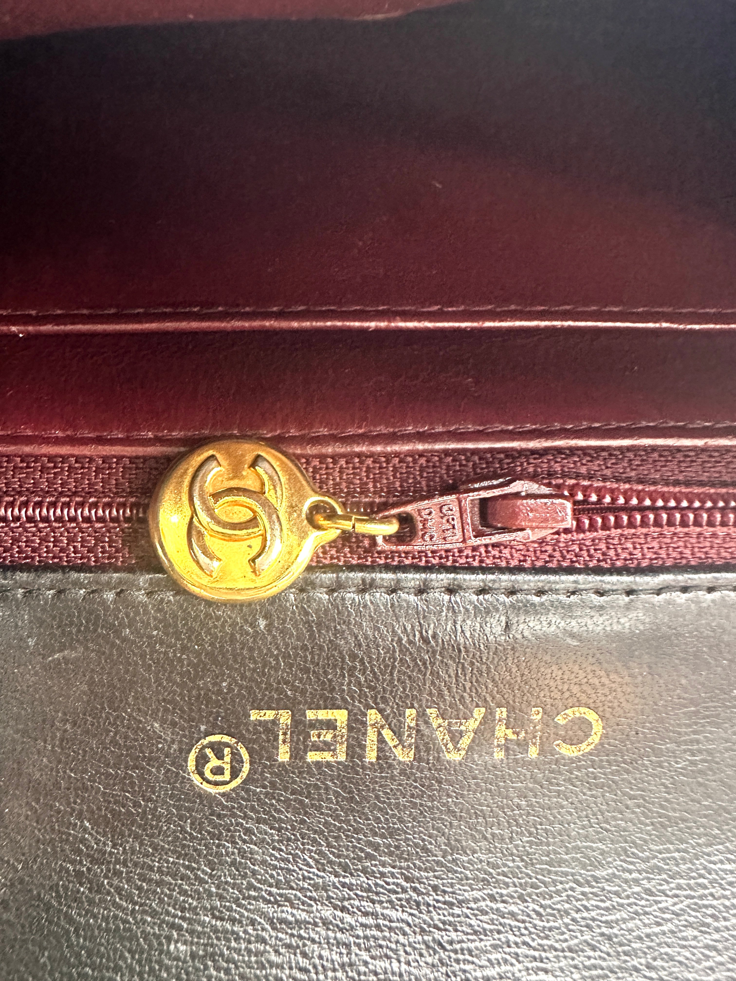 Chanel Vintage Black Matelasse Leather Mini Flap Bag(17***13) CC2368