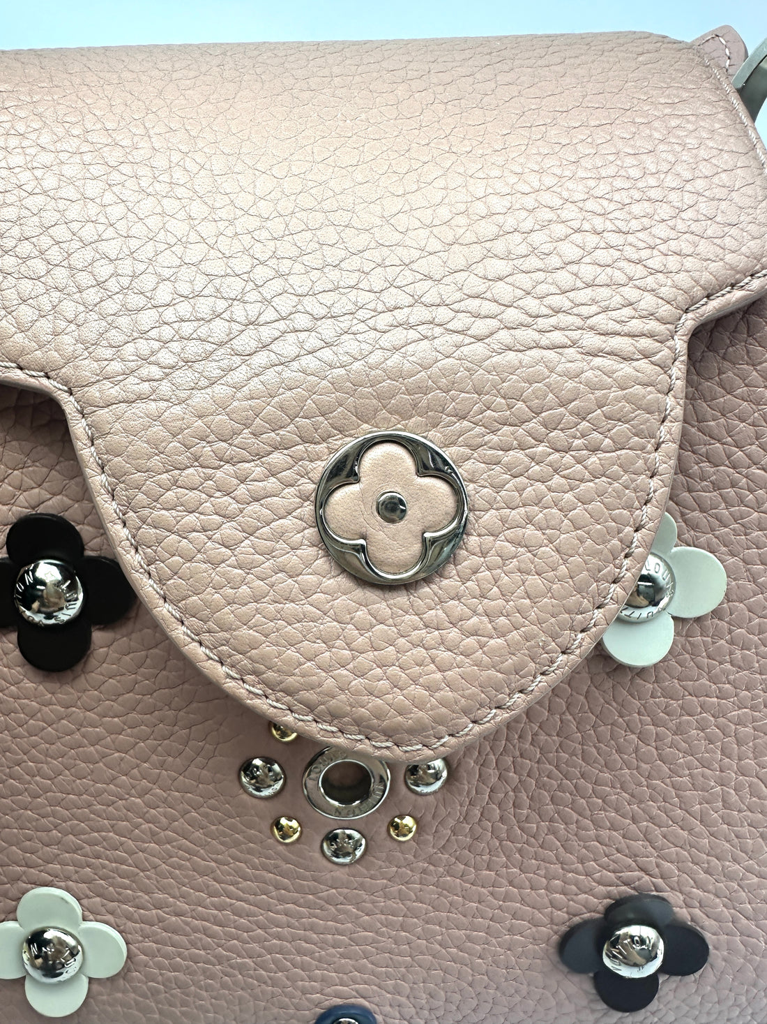 Louis Vuitton Capucines Pink Taurillon Leather Handle Bag With Mechanical Flowers LV3165