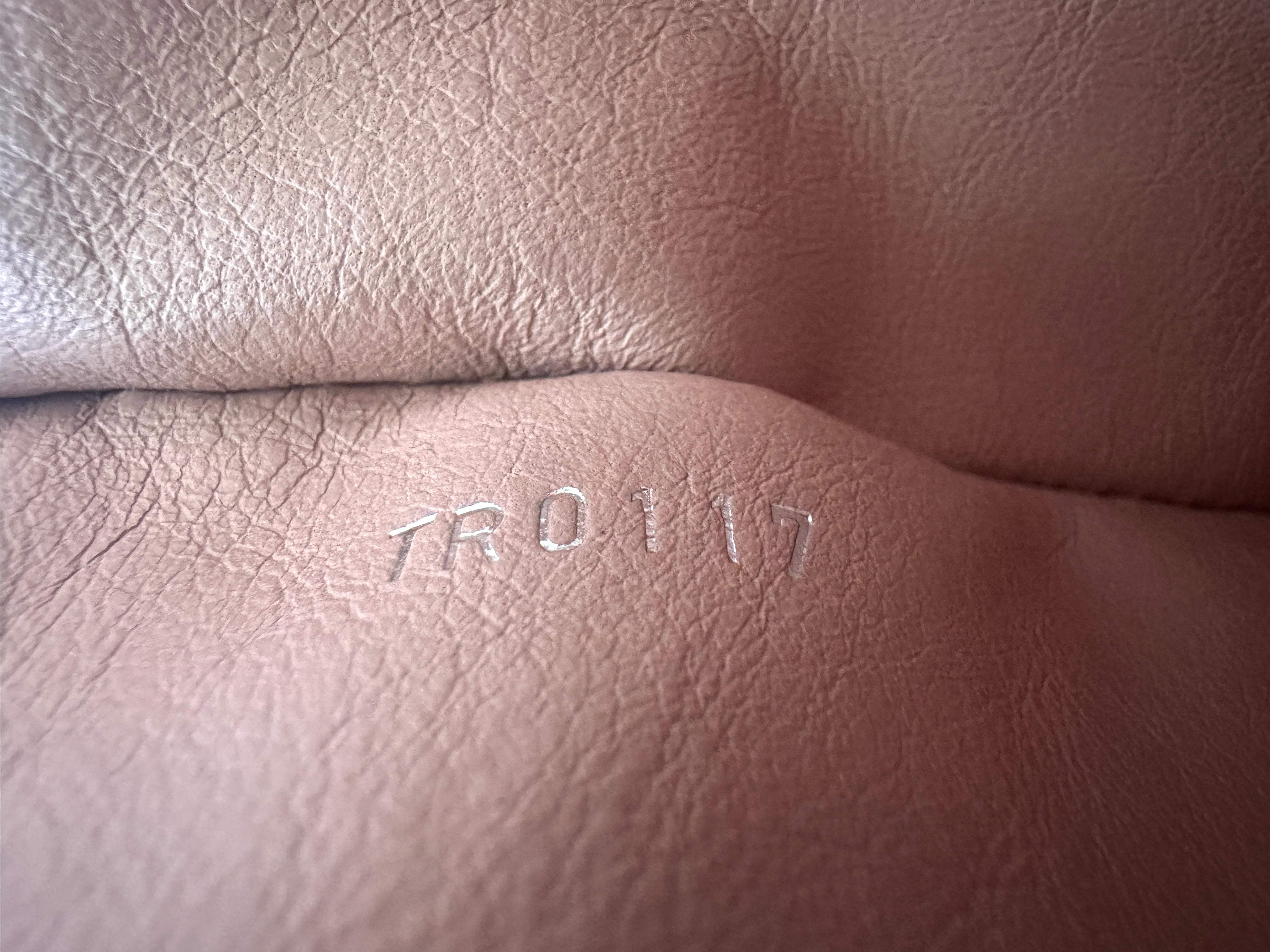 Louis Vuitton Capucines Pink Taurillon Leather Handle Bag With Mechanical Flowers LV3165
