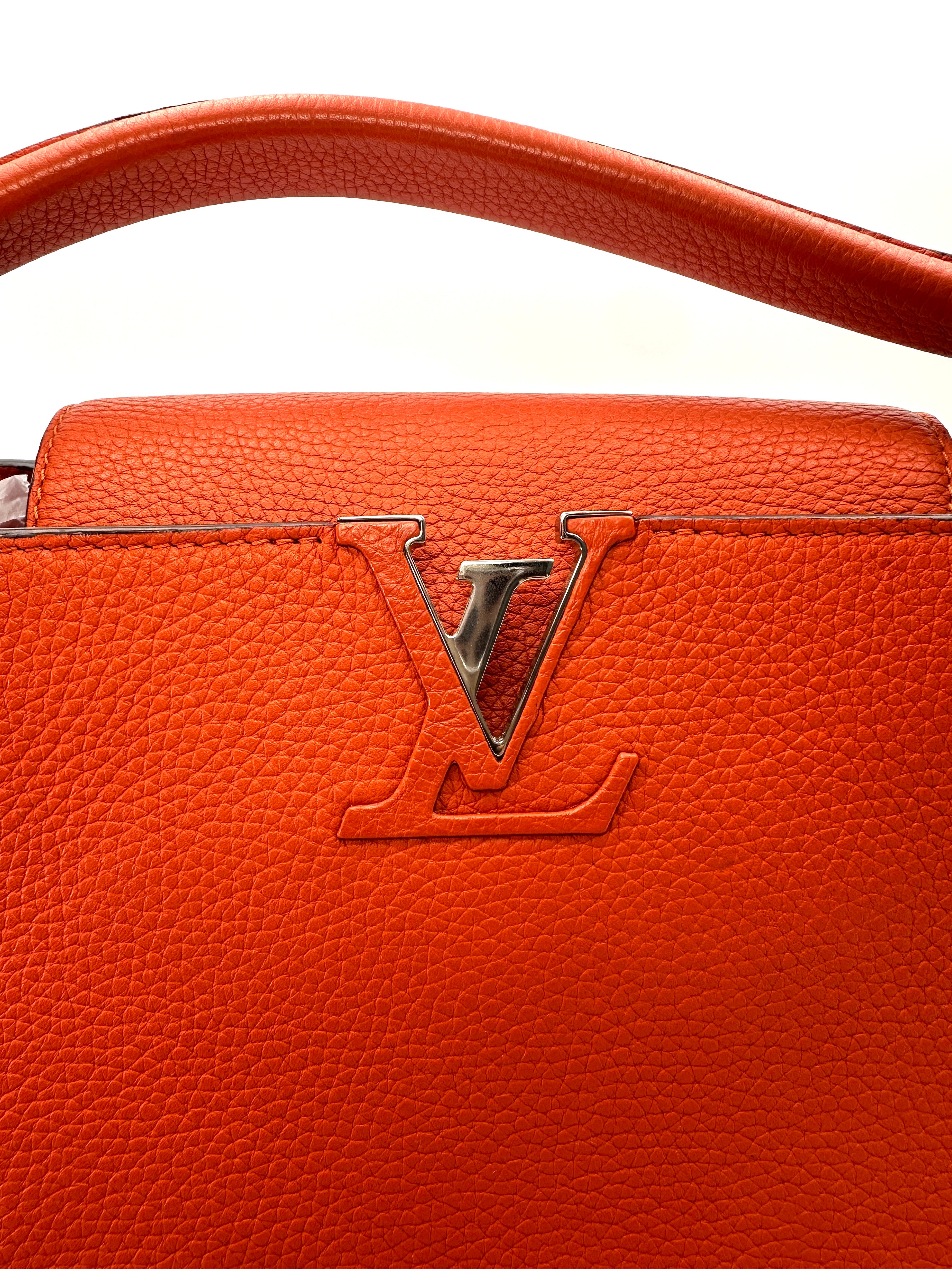 Louis Vuitton Capucines Orange Taurillon Leather Handle Bag LV3166